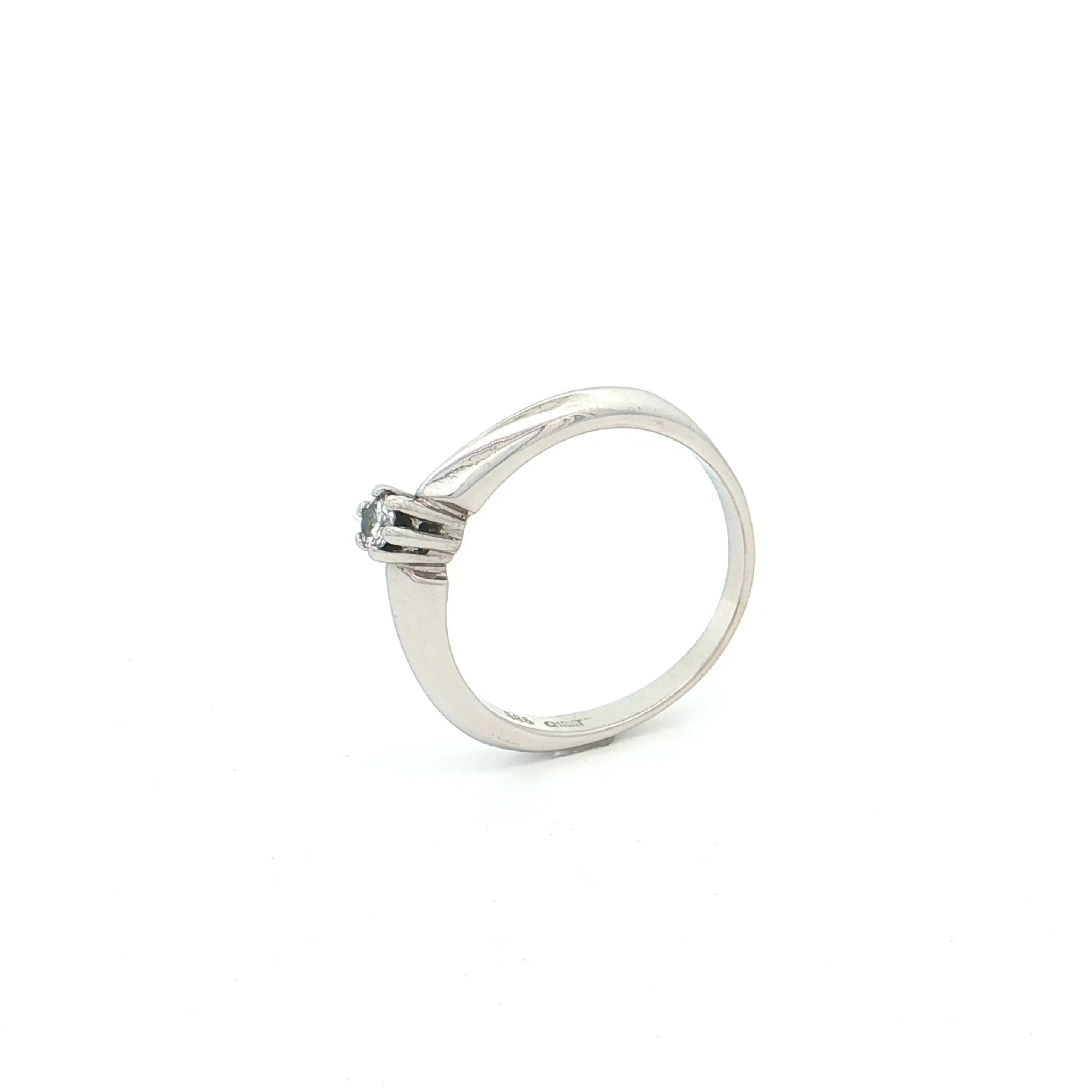 Ring Weißgold "Christ" mit Brillant, graviert mit 0,10ct W/Si Ring Weißgold "Christ" mit Brillant, graviert mit 0,10ct W/Si