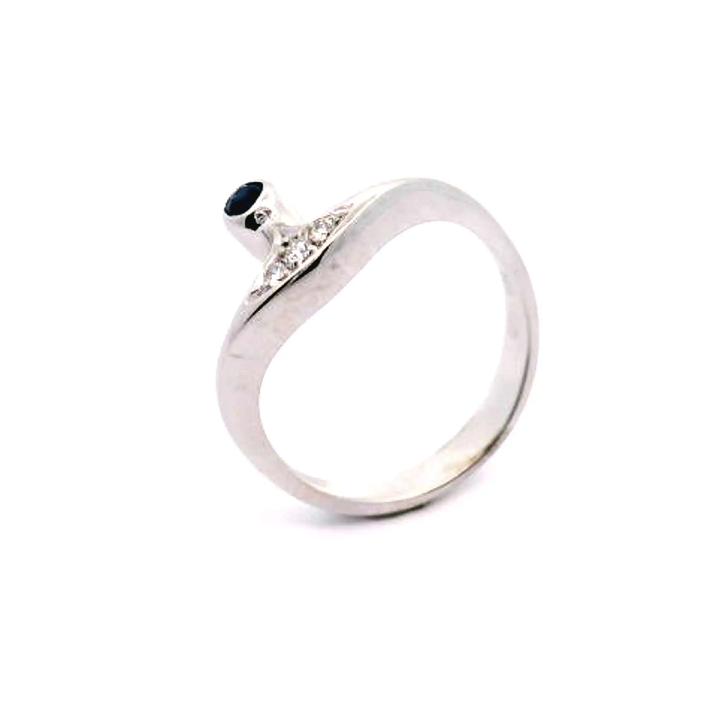 Ring Weißgold mit Brillanten und Saphir Ring Weißgold mit Brillanten und Saphir