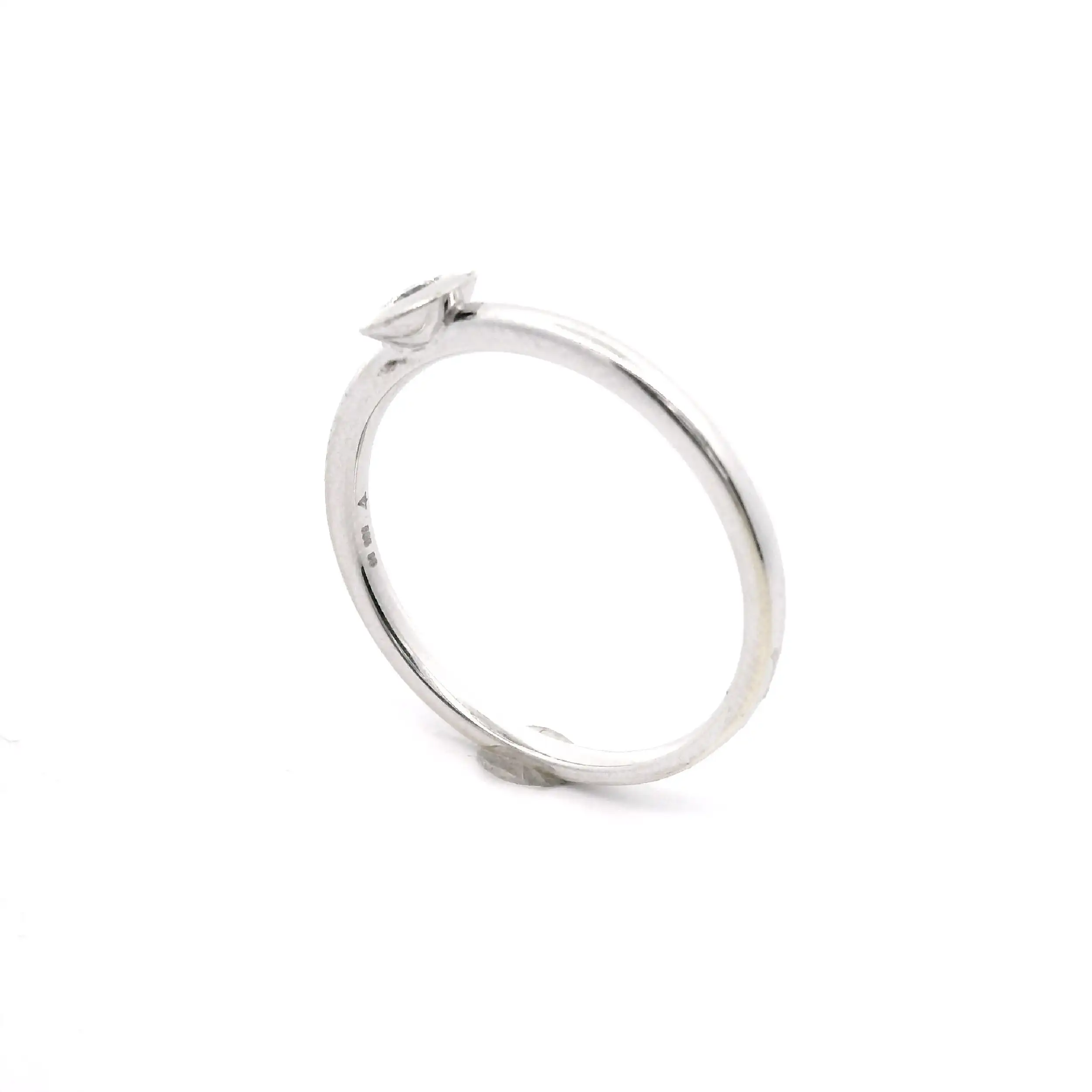 Ring Weißgold mit Brillant Ring Weißgold mit Brillant