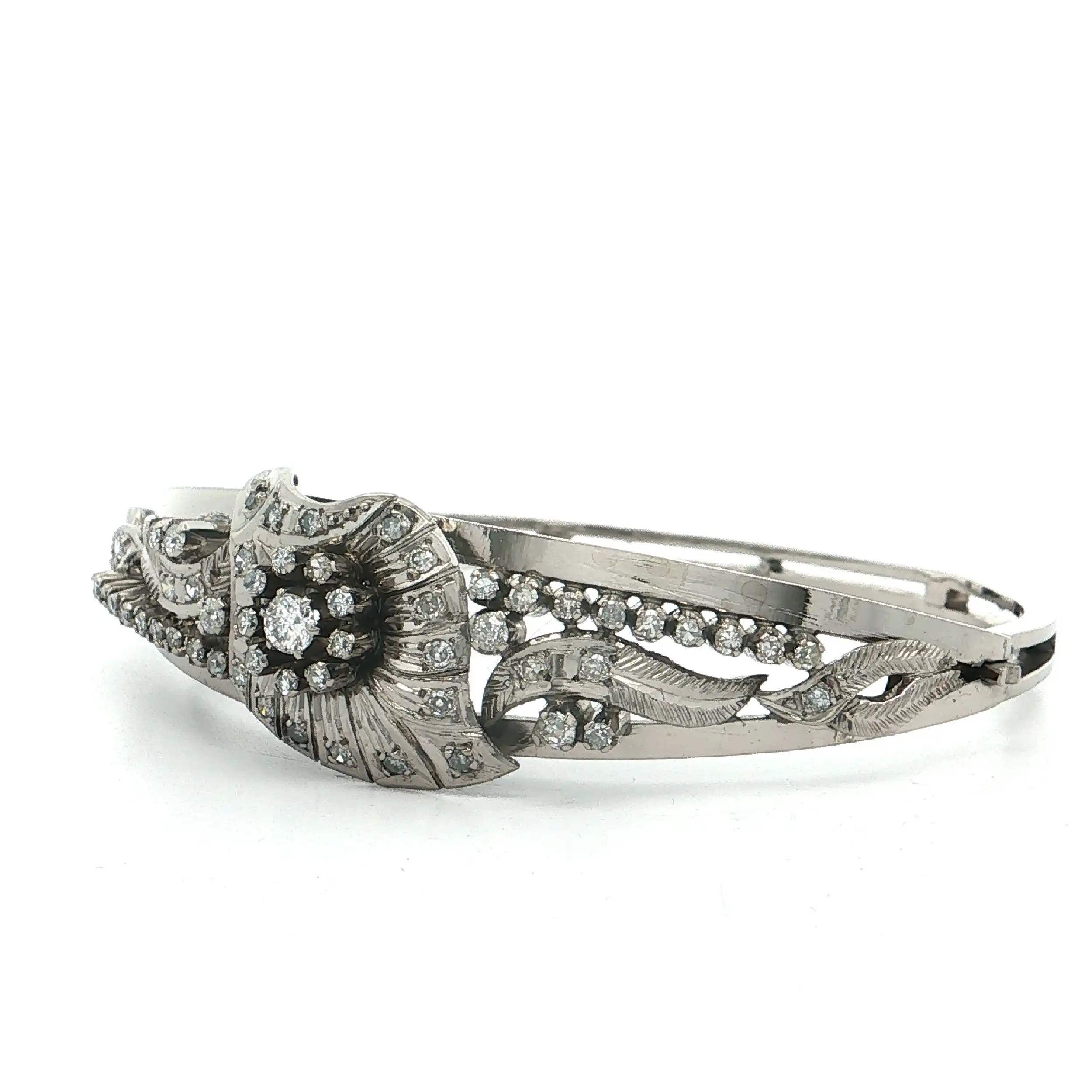 Armreif Weißgold mit Brillant und Diamanten Armreif Weißgold mit Brillant und Diamanten