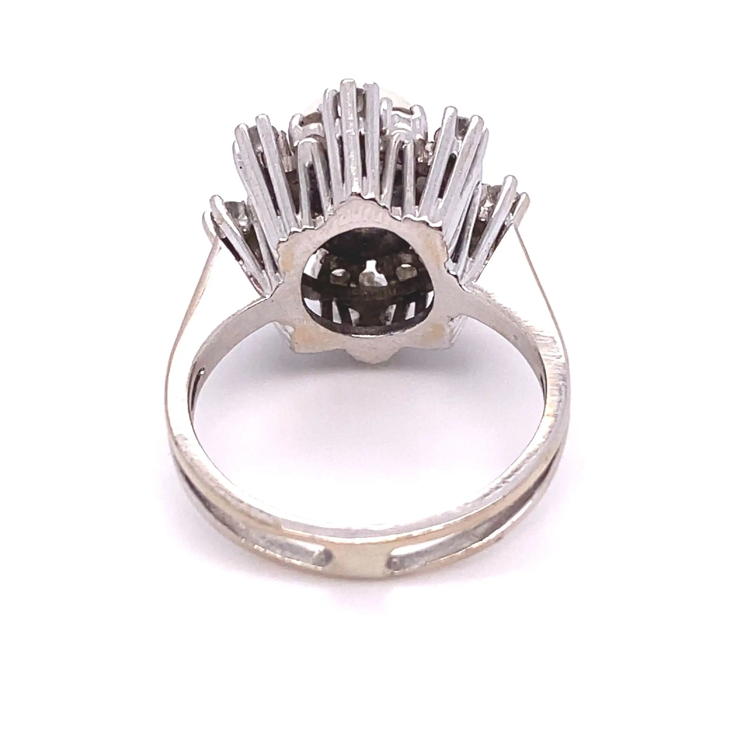 Ring Weißgold mit Perle und Brillanten Ring Weißgold mit Perle und Brillanten