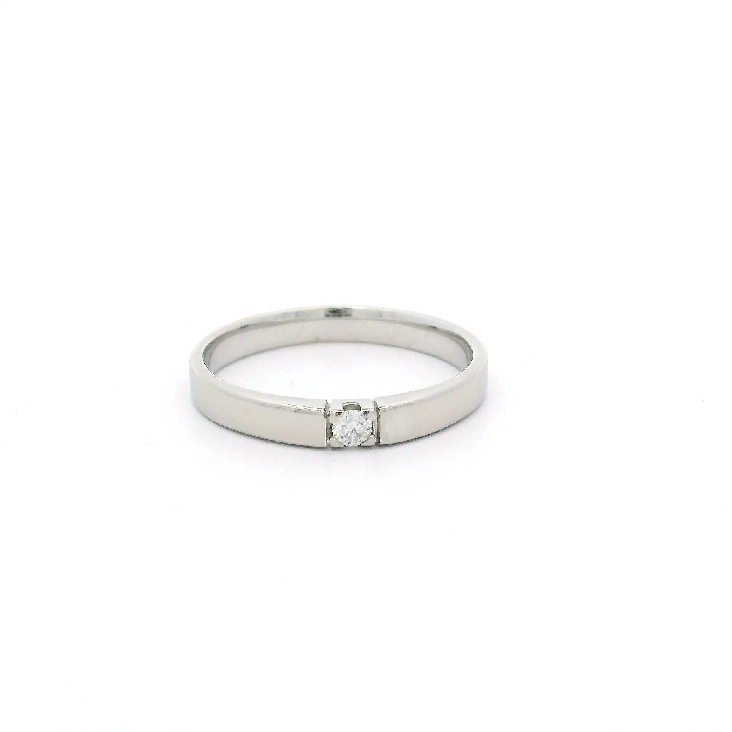 Ring Weißgold Christ mit Brillant, graviert mit 0,06ct. W/P1 Ring Weißgold Christ mit Brillant, graviert mit 0,06ct. W/P1