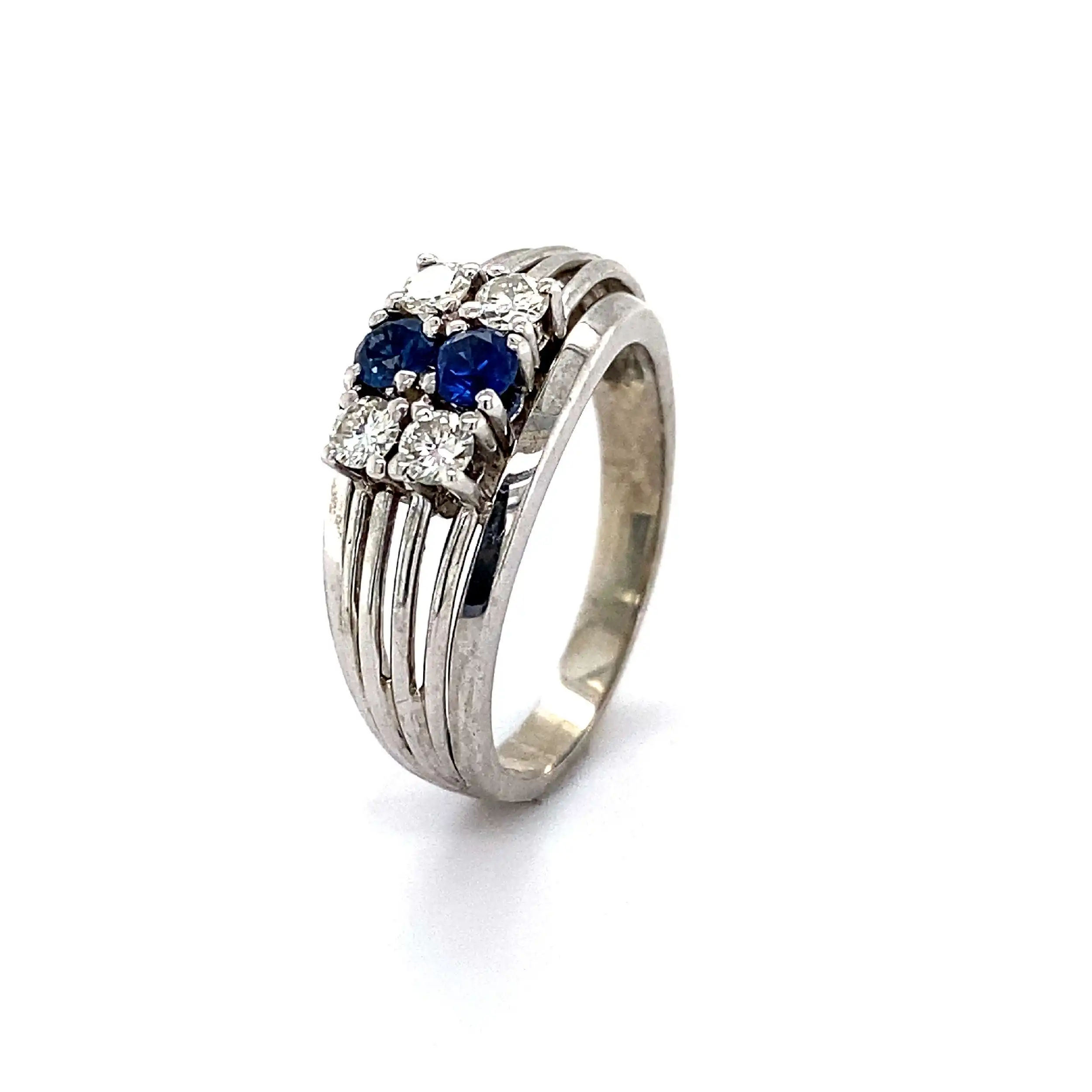Ring Weißgold mit Brillanten und blauen Farbsteinen Ring Weißgold mit Brillanten und blauen Farbsteinen