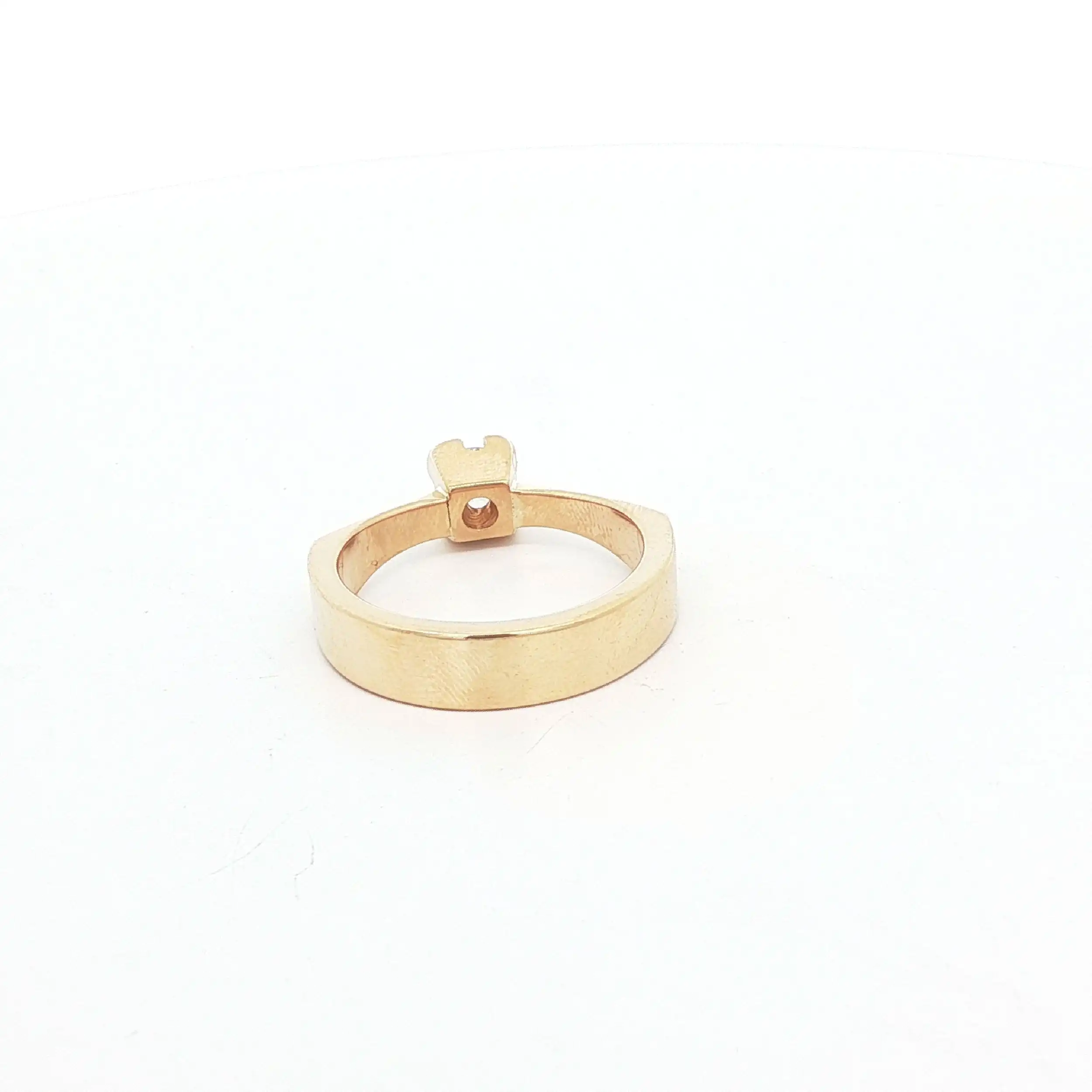 Ring Gelbgold mit Brillant Solitär