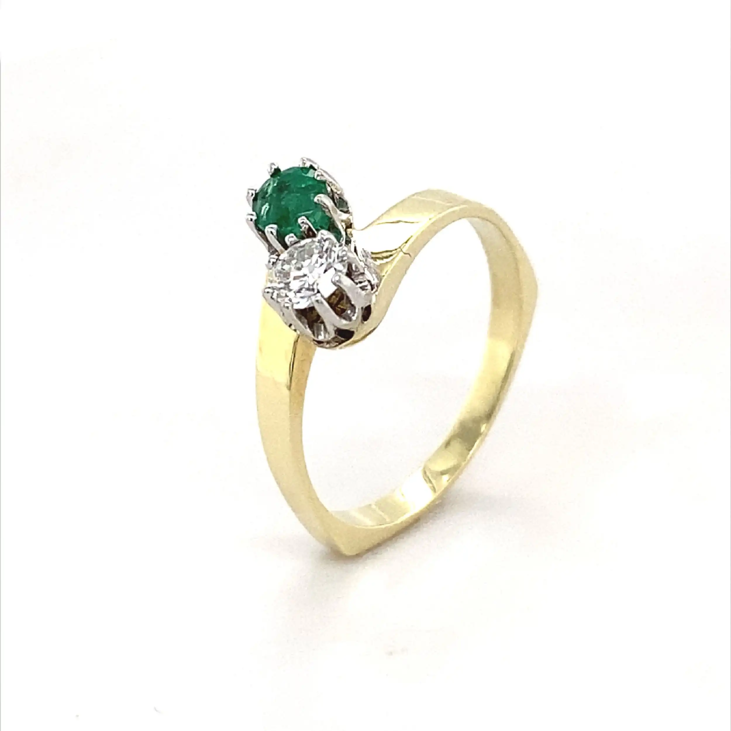 Ring Bicolor mit Smaragd und Brillant Ring Bicolor mit Smaragd und Brillant