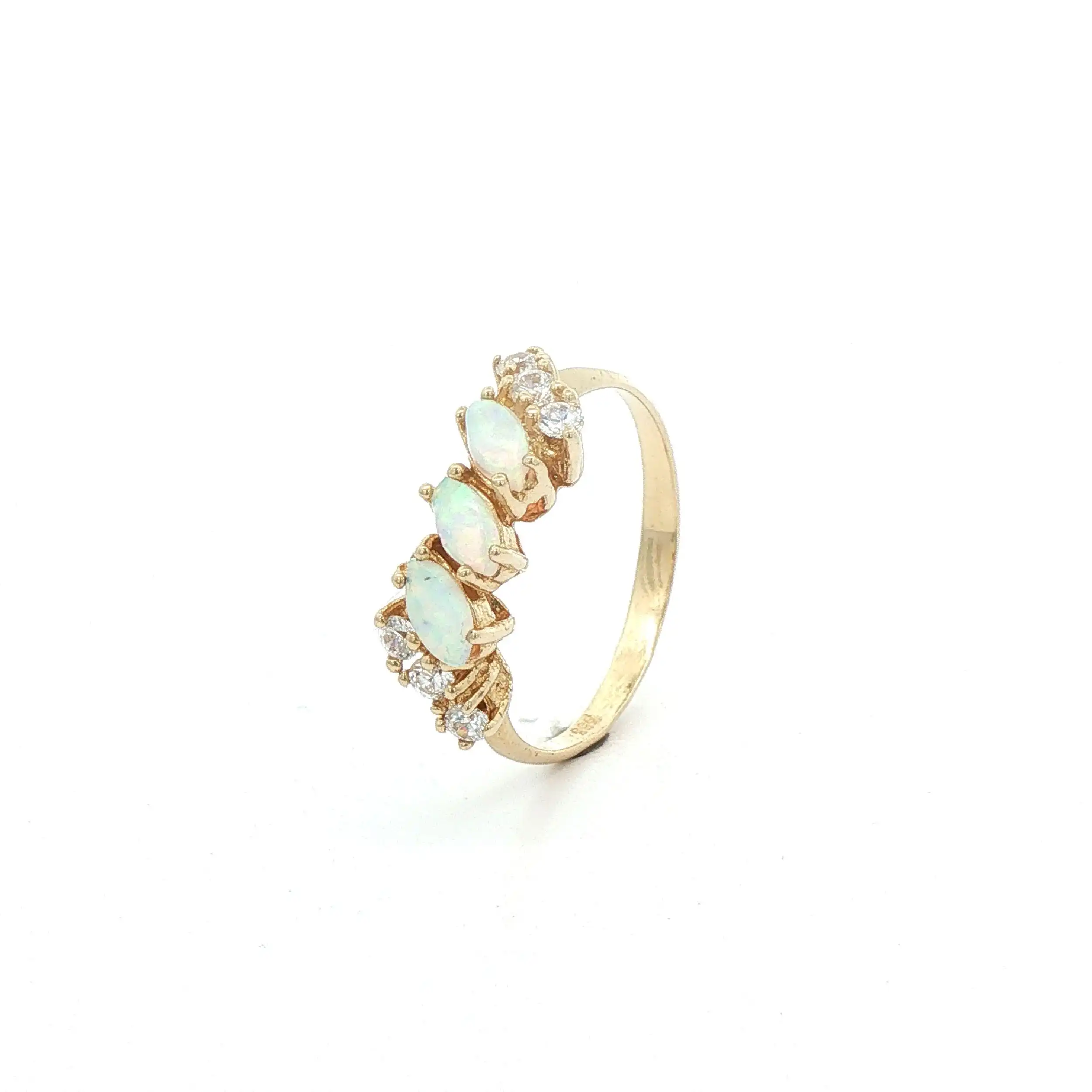 Ring Gelbgold mit Opal und Zirkonia