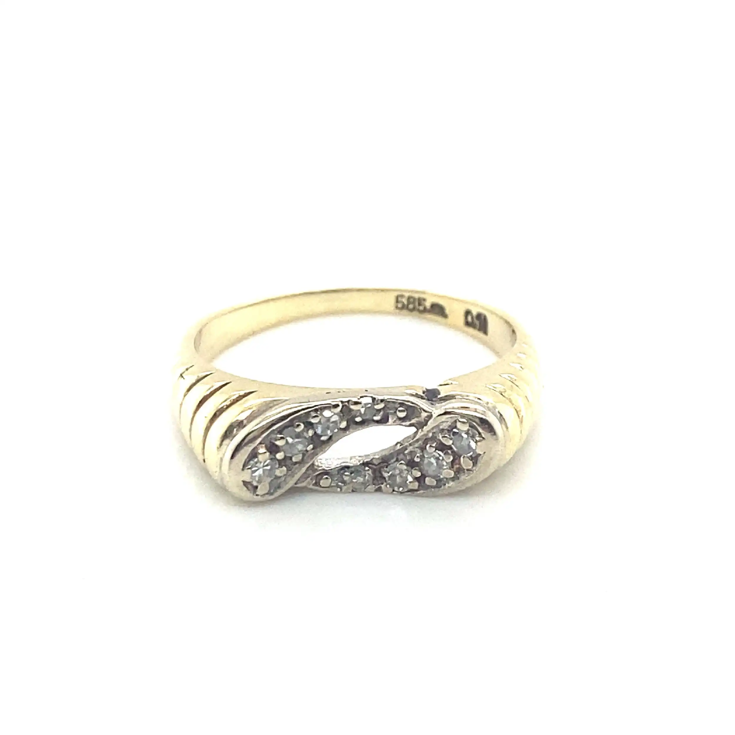 Ring Bicolor mit Diamanten, graviert 0,16ct. Ring Bicolor mit Diamanten, graviert 0,16ct.