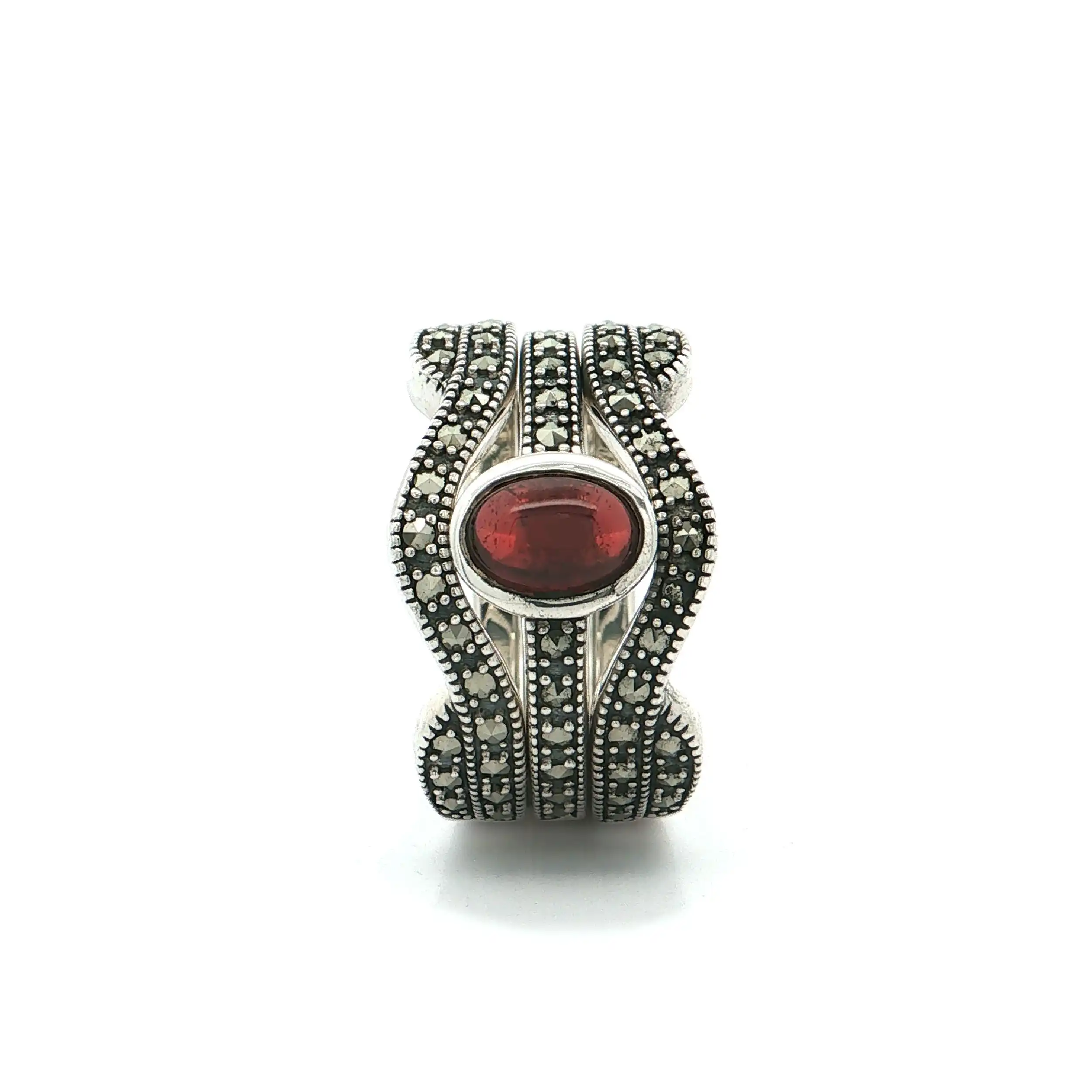 Ring Silber mit rotem Farbstein und Markasiten Ring Silber mit rotem Farbstein und Markasiten