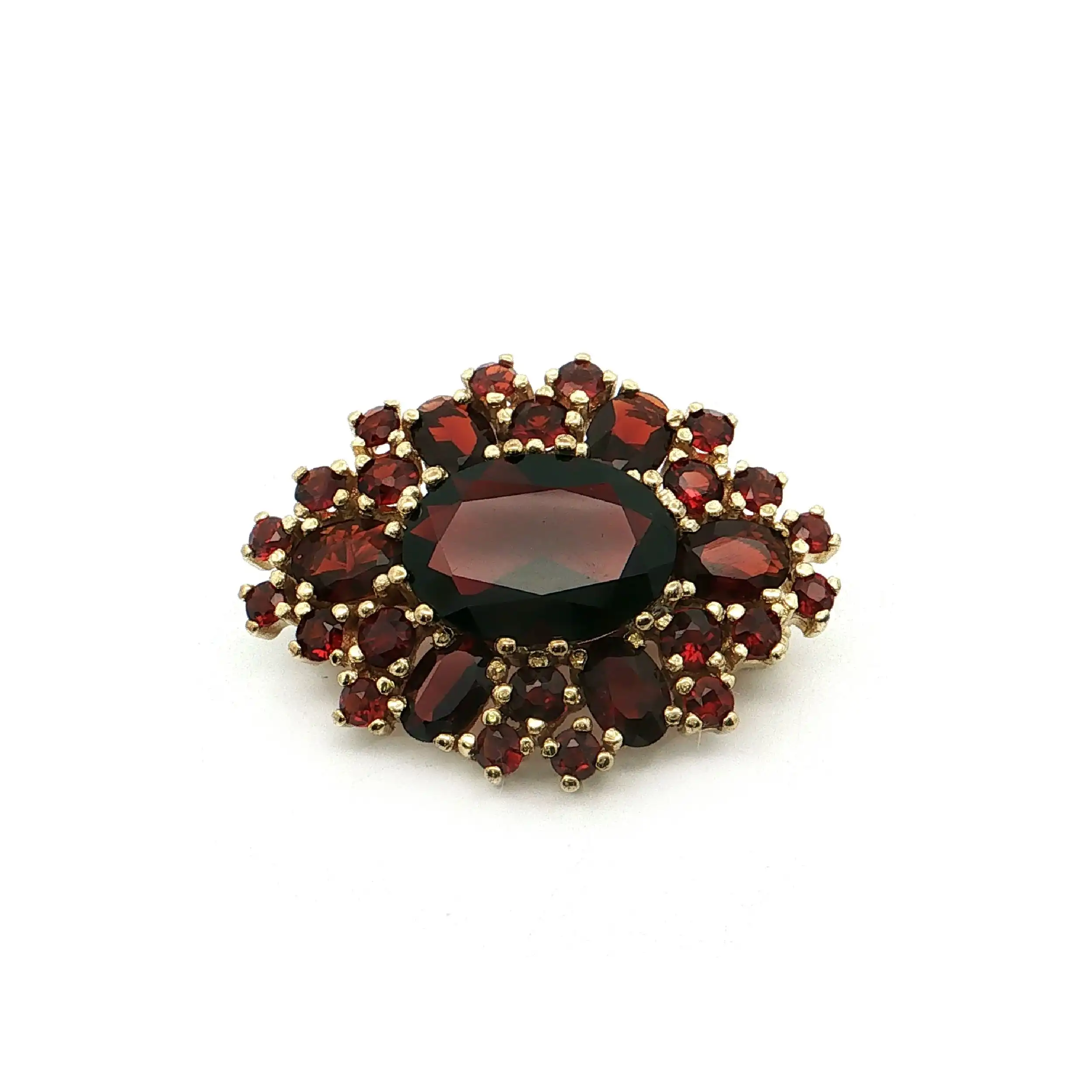 Brosche Gelbgold mit Granat Brosche Gelbgold mit Granat
