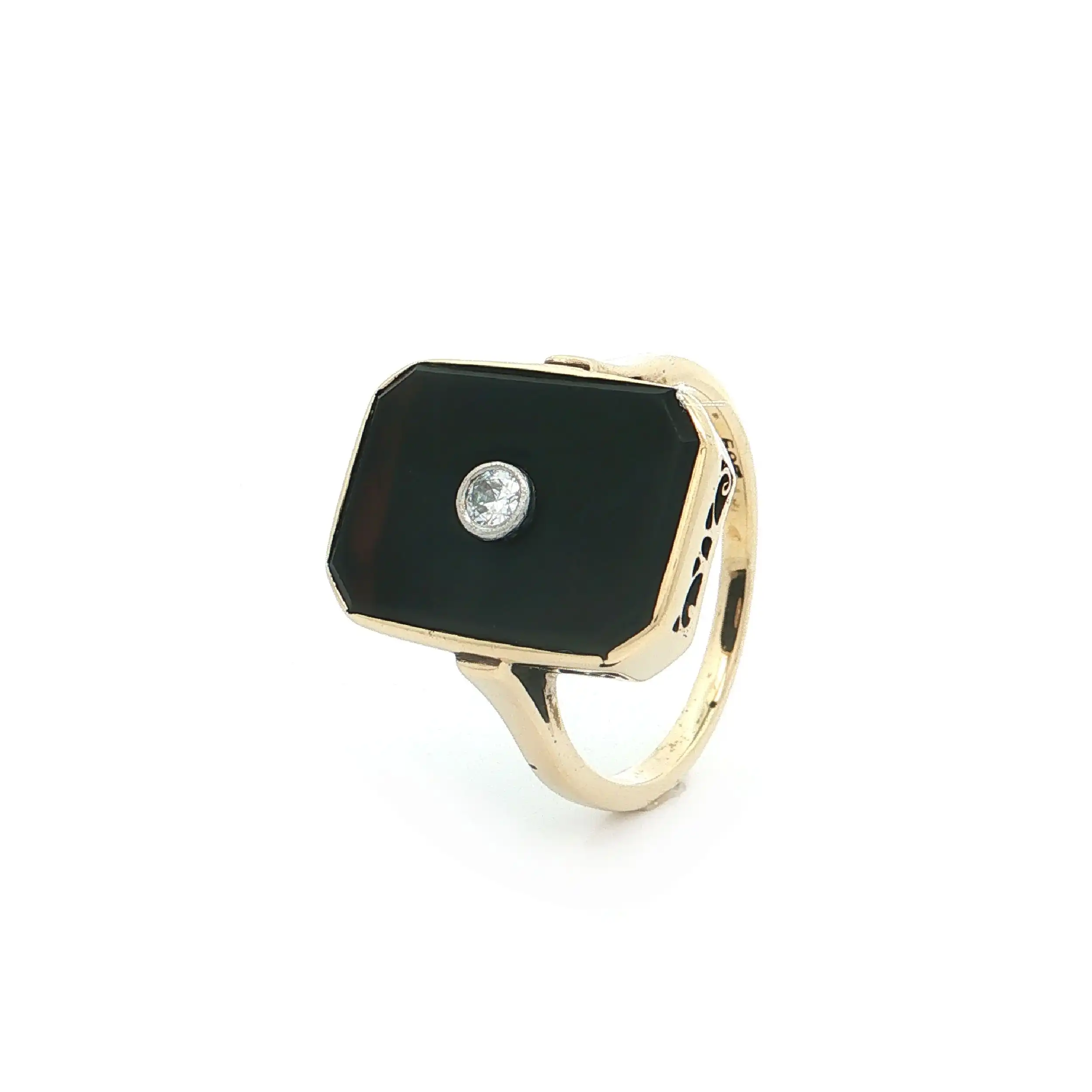 Ring Gelbgold mit Onyx und Brillant Ring Gelbgold mit Onyx und Brillant