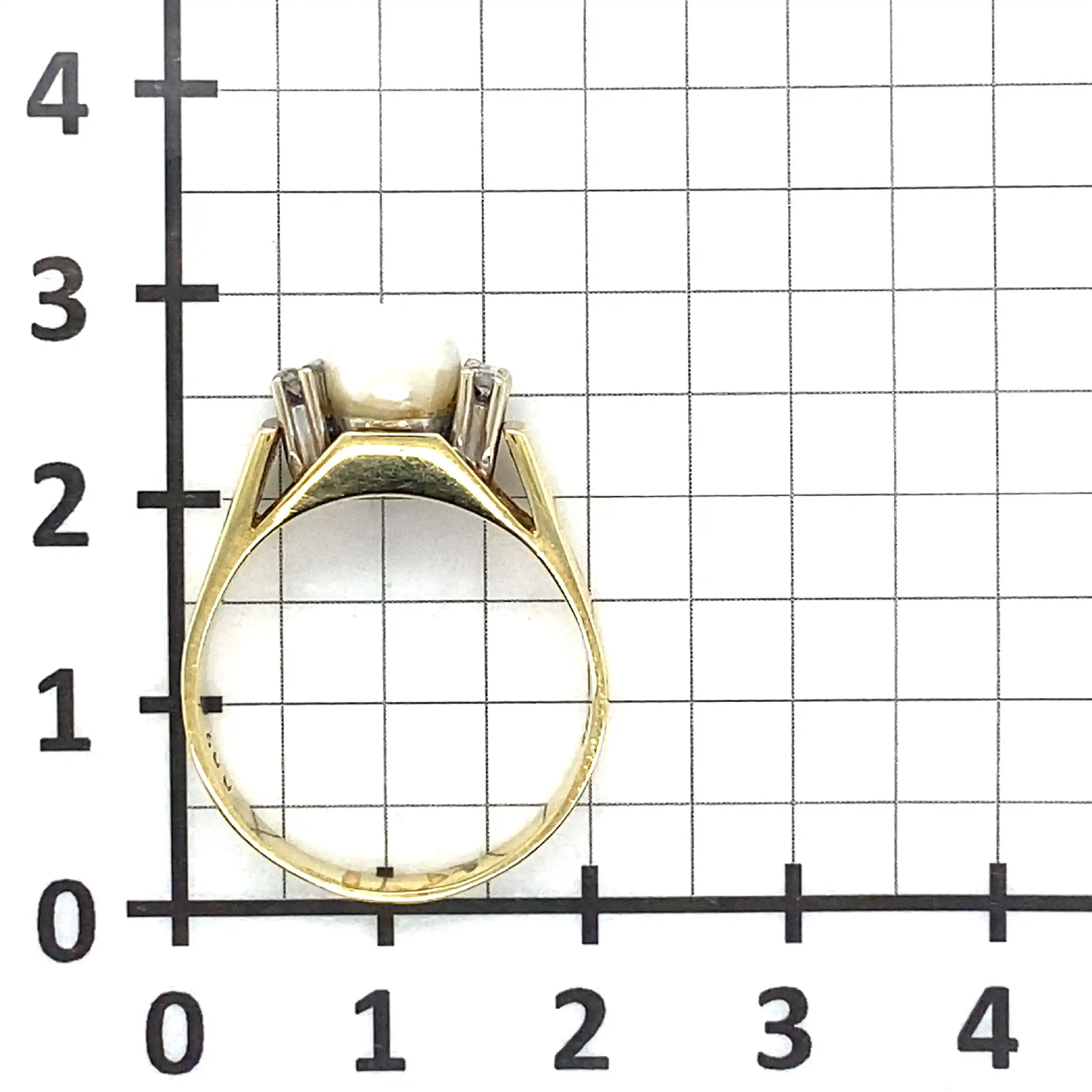 Ring Gelbgold mit Perle und Brillanten, graviert mit 0,09ct Ring Gelbgold mit Perle und Brillanten, graviert mit 0,09ct