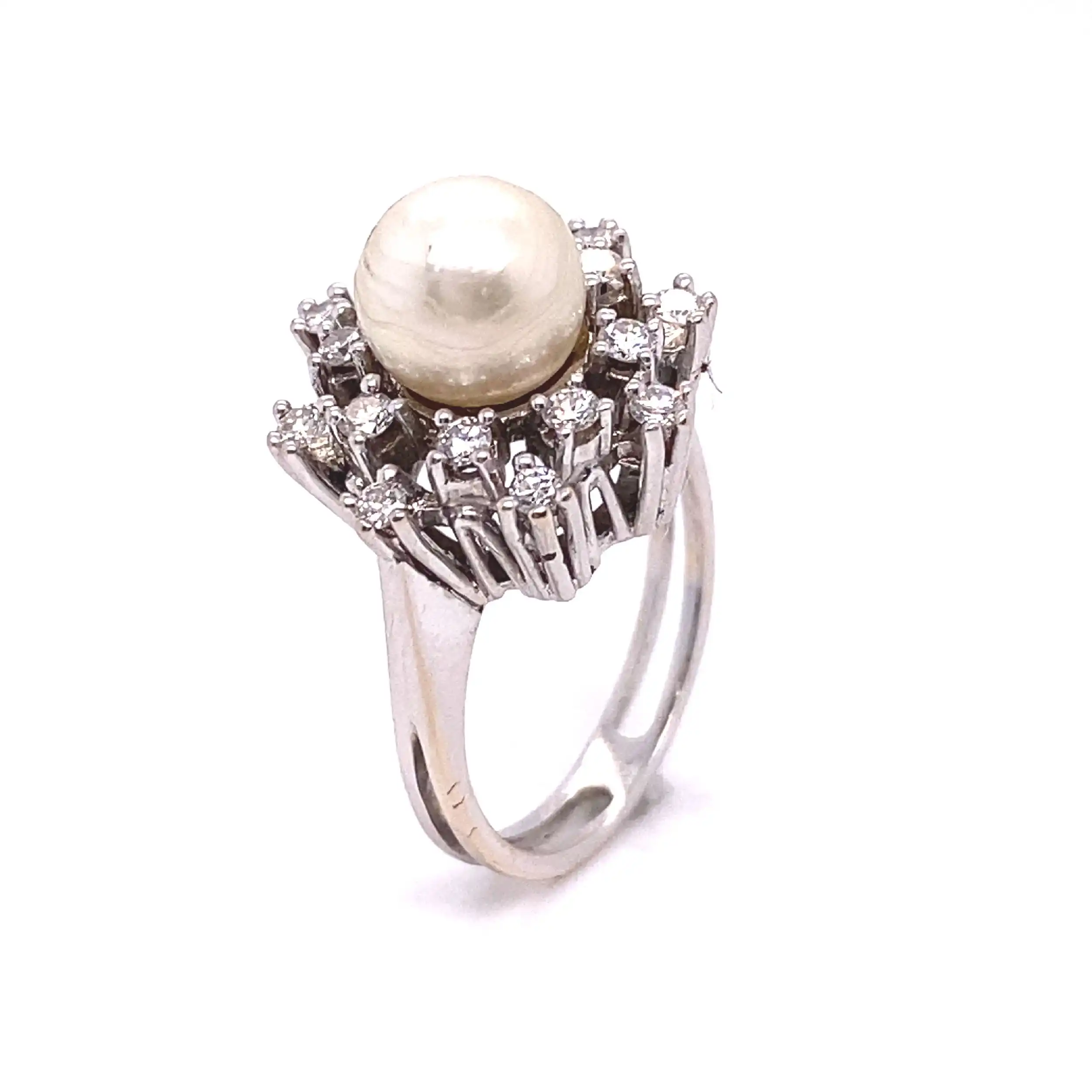 Ring Weißgold mit Perle und Brillanten Ring Weißgold mit Perle und Brillanten