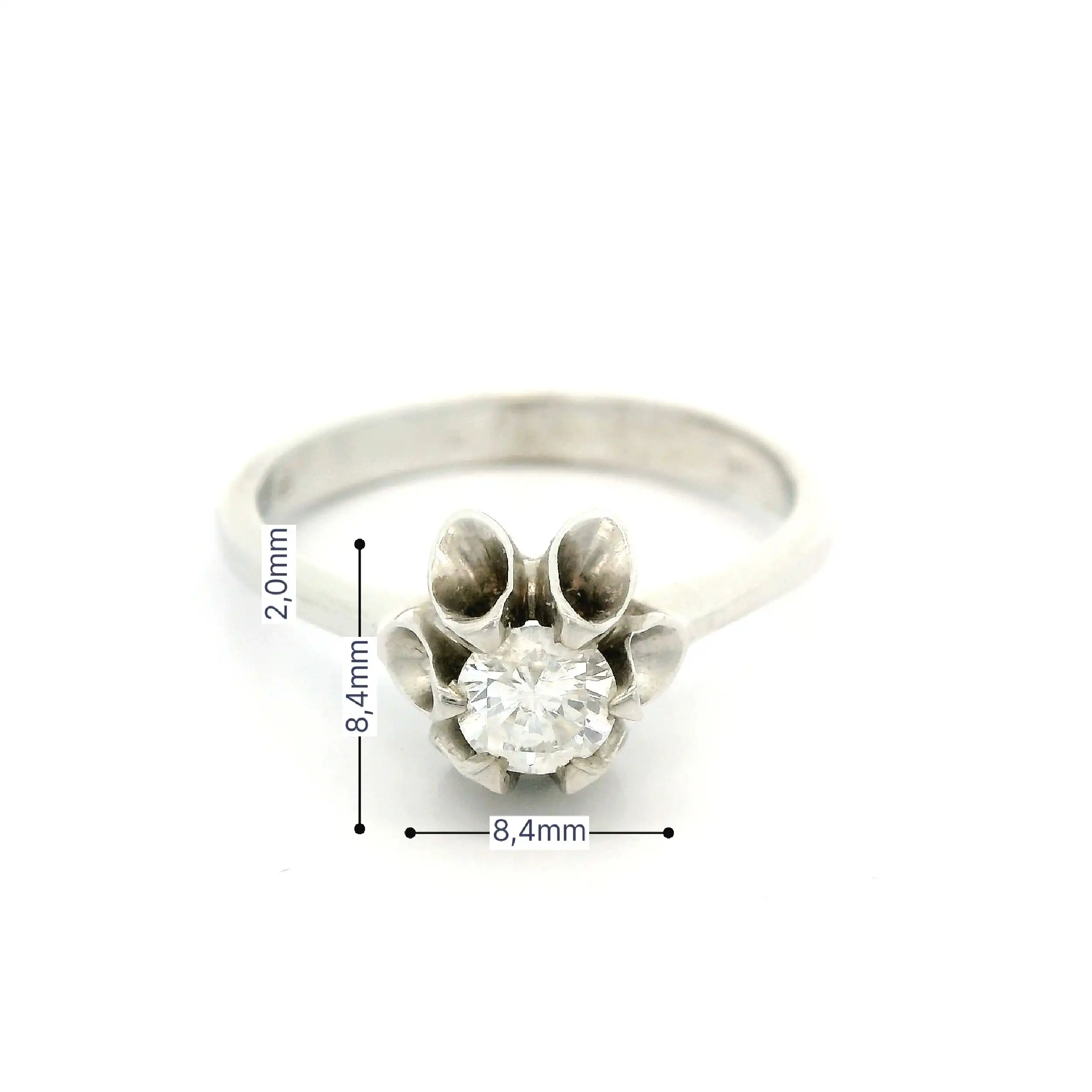 Ring Weißgold mit Brillant, graviert mit 0,38ct. Ring Weißgold mit Brillant, graviert mit 0,38ct.