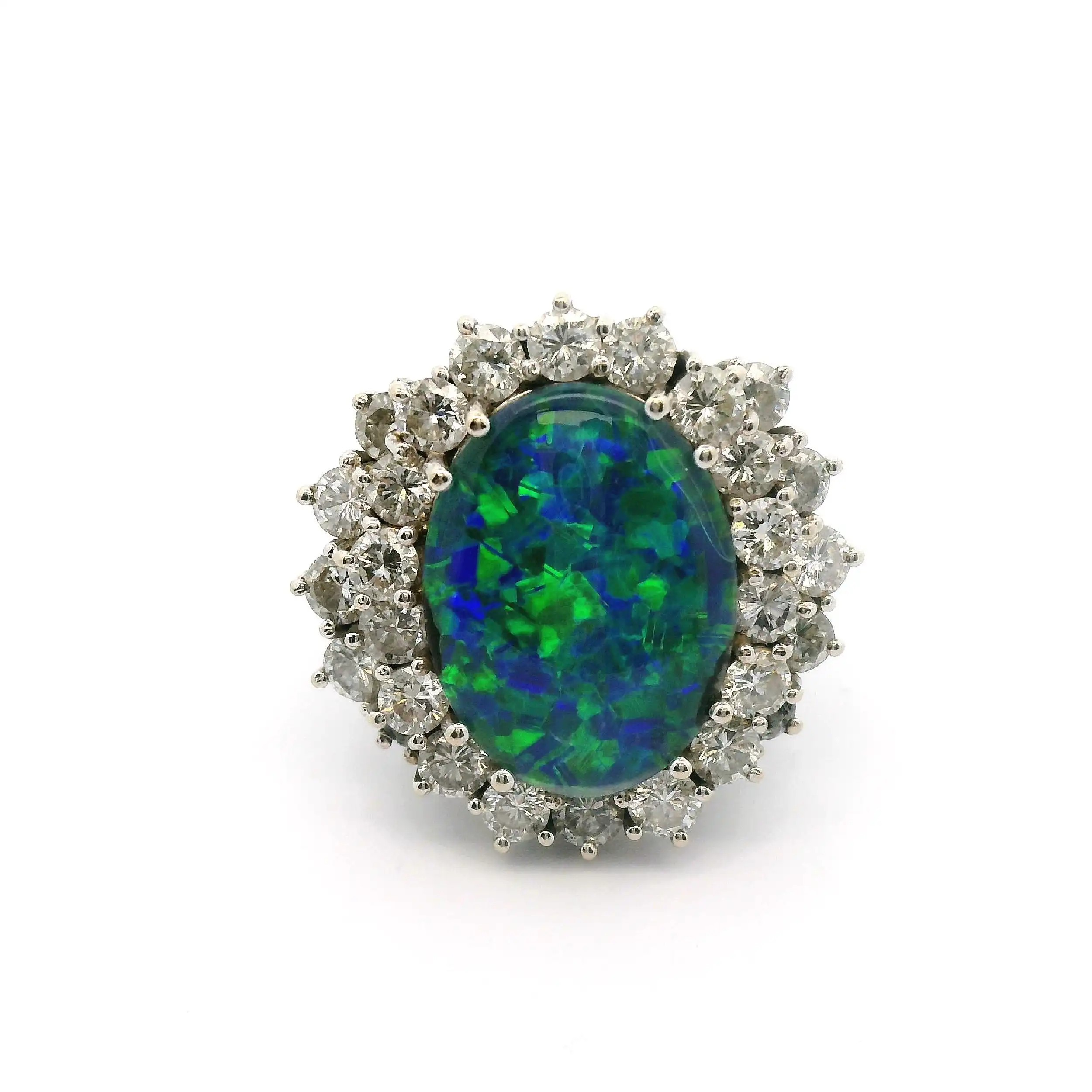 Ring Weißgold mit Opal Doublette und 28 Brillanten Ring Weißgold mit Opal Doublette und 28 Brillanten