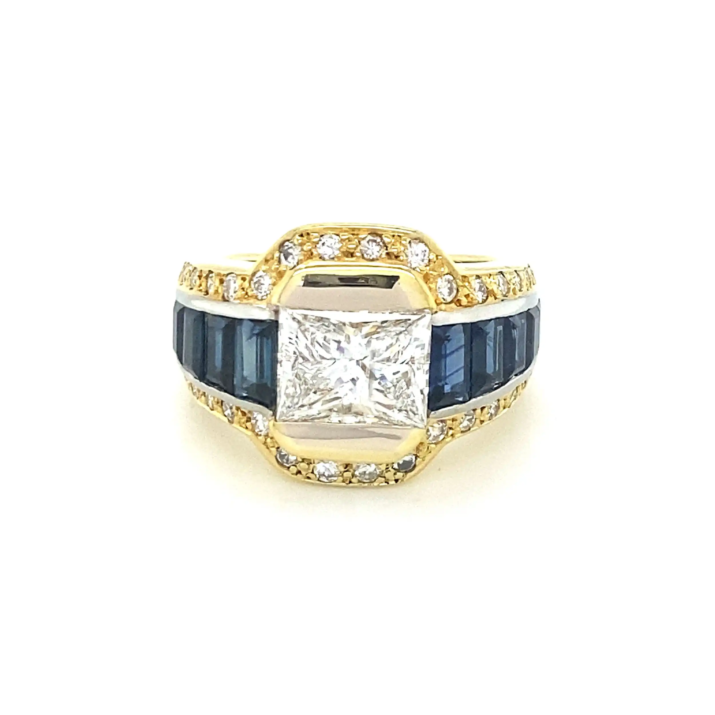 Herrenring mit Princess Diamant, Saphiren und Brillanten, mit DeGEB Gutachten 22.100 Euro Herrenring mit Princess Diamant, Saphiren und Brillanten, mit DeGEB Gutachten 22.100 Euro
