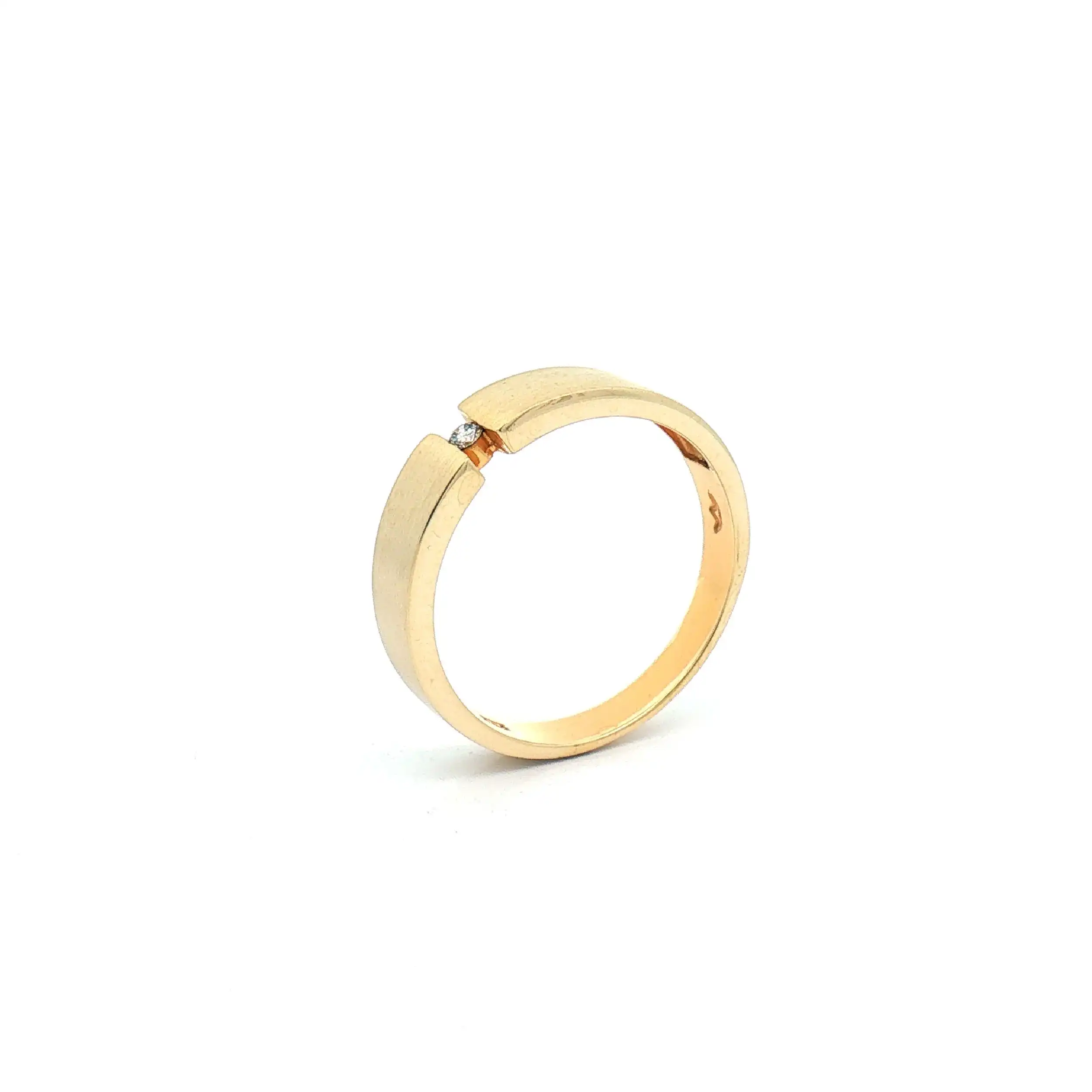 Ring Gelbgold mattiert mit Brillant Ring Gelbgold mattiert mit Brillant