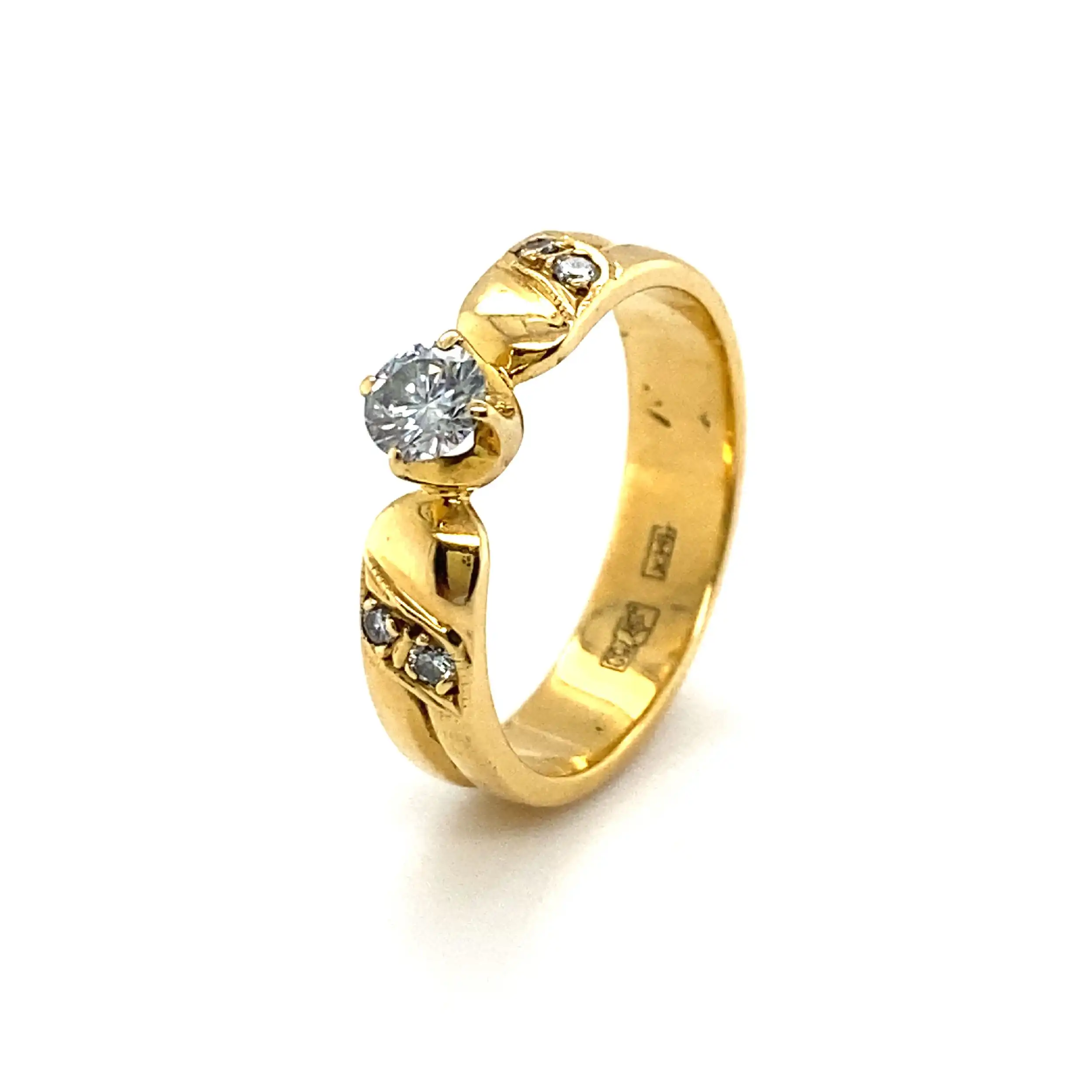 Ring Gelbgold mit Brillanten Ring Gelbgold mit Brillanten