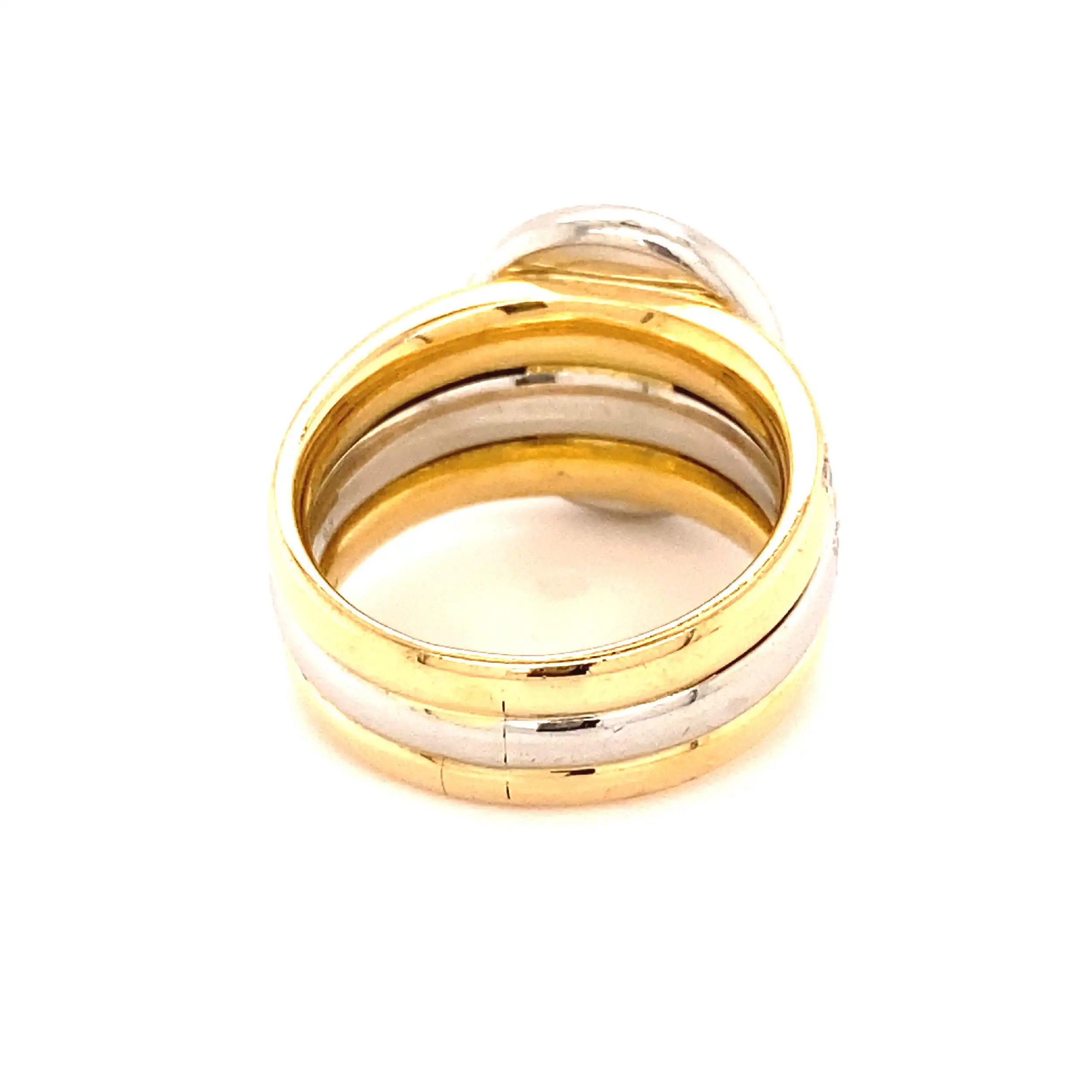 Ring Bicolor mit Cabochon Saphir, Brillanten und EPL Expertise Ring Bicolor mit Cabochon Saphir, Brillanten und EPL Expertise