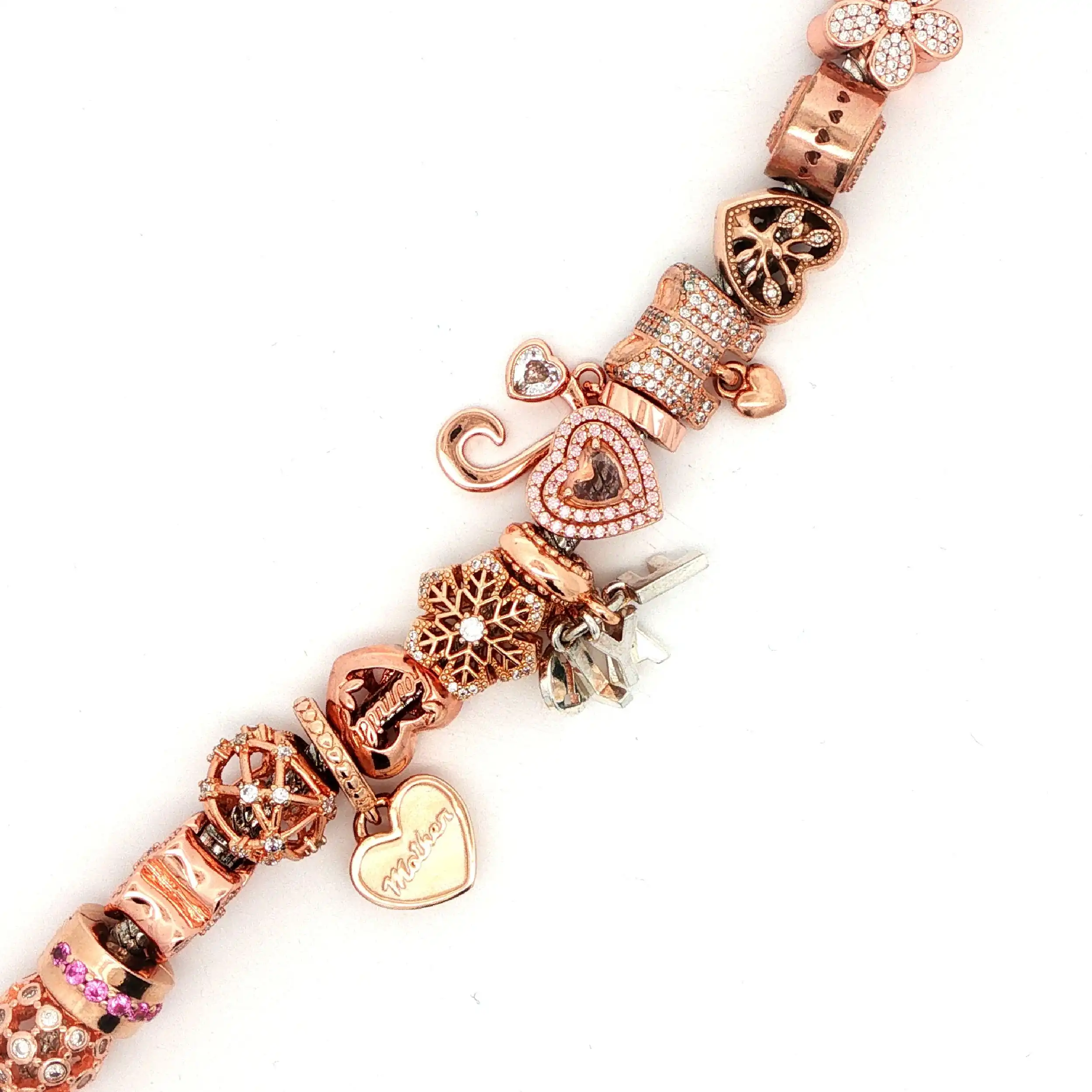 Pandora Armband mit Herzverschluss Rosé mit 18 Charms Pandora Armband mit Herzverschluss Rosé mit 18 Charms