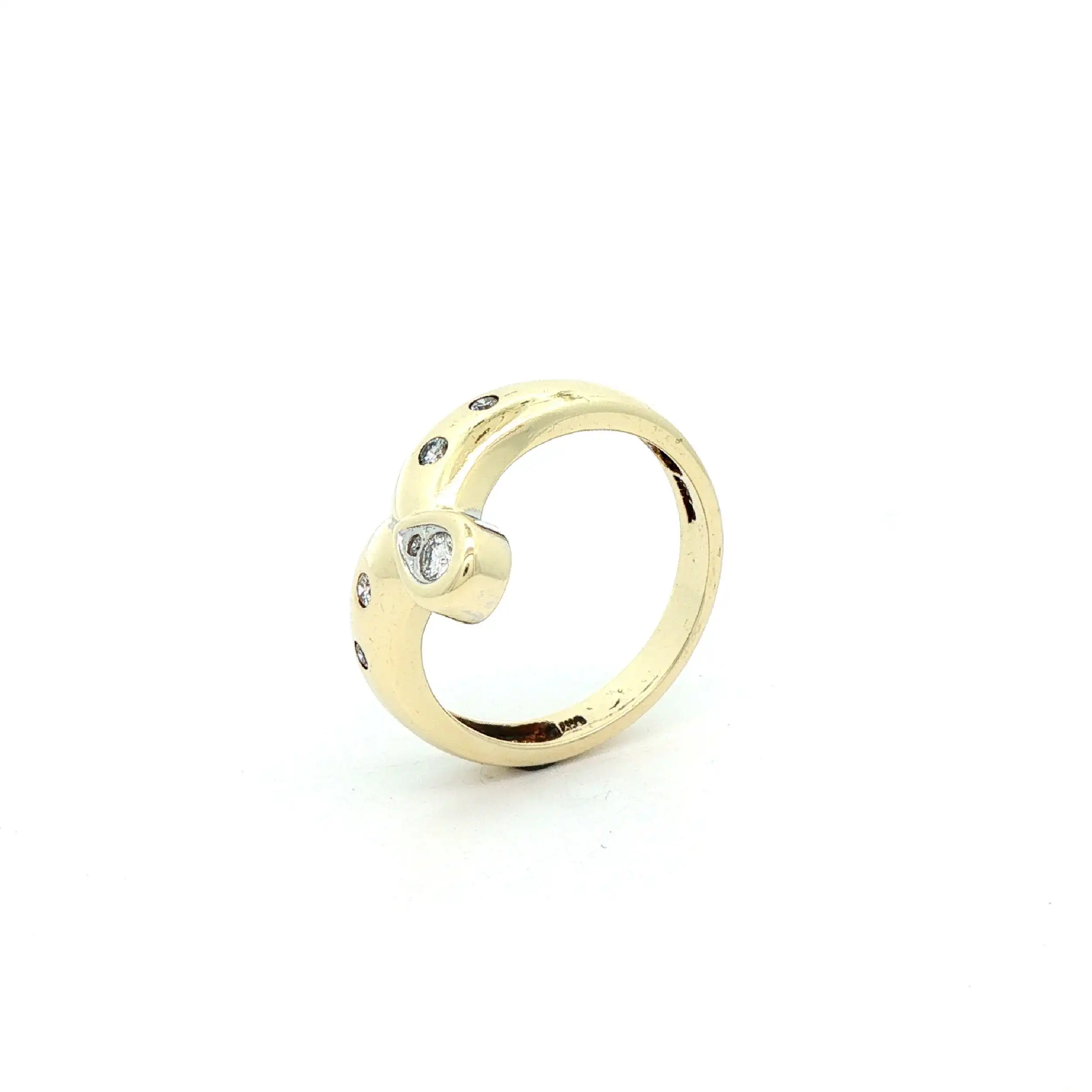 Ring Gelbgold mit Brillanten, graviert mit 0,17ct. Ring Gelbgold mit Brillanten, graviert mit 0,17ct.