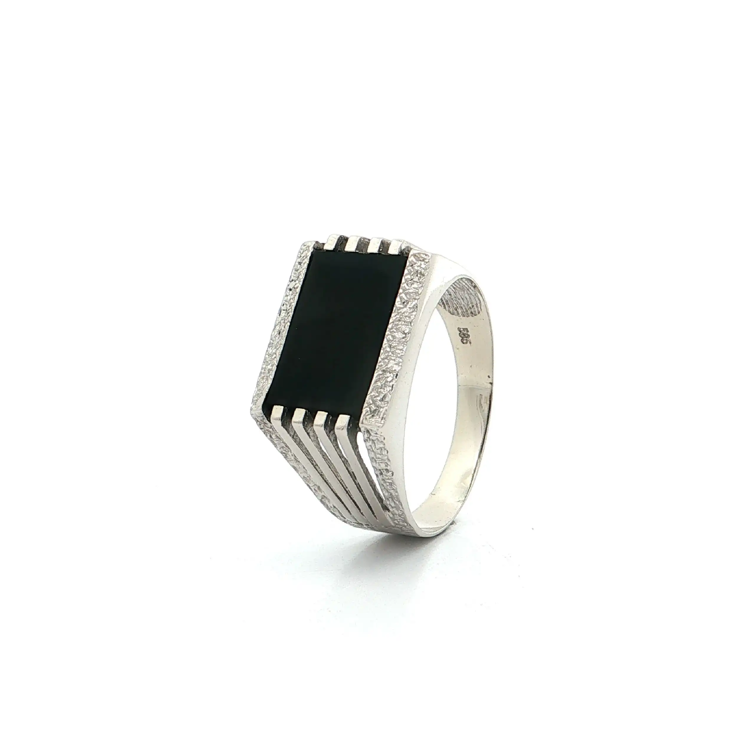 Ring Weißgold mit schwarzem Onyx