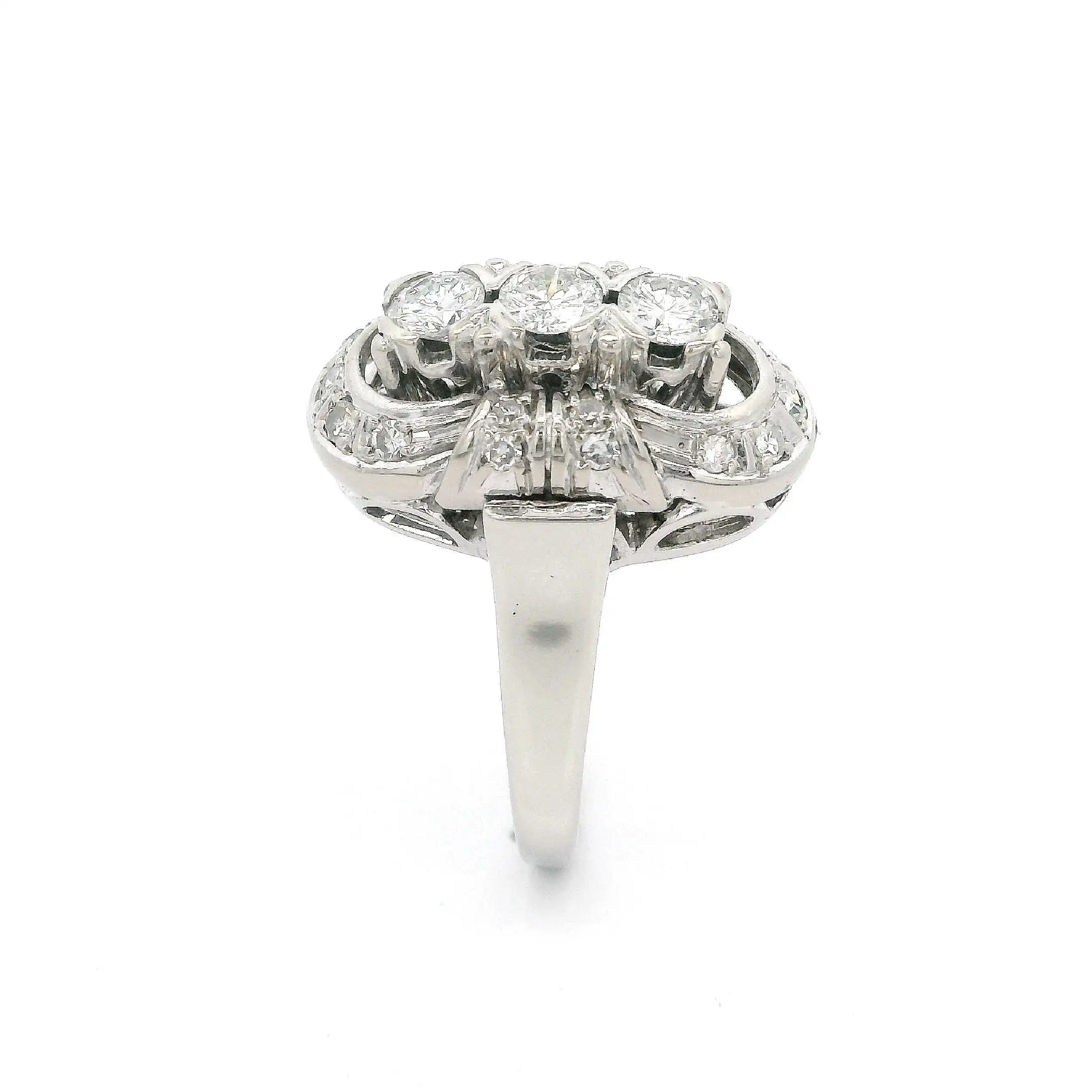 Ring Weißgold mit Brillanten und Diamanten Ring Weißgold mit Brillanten und Diamanten