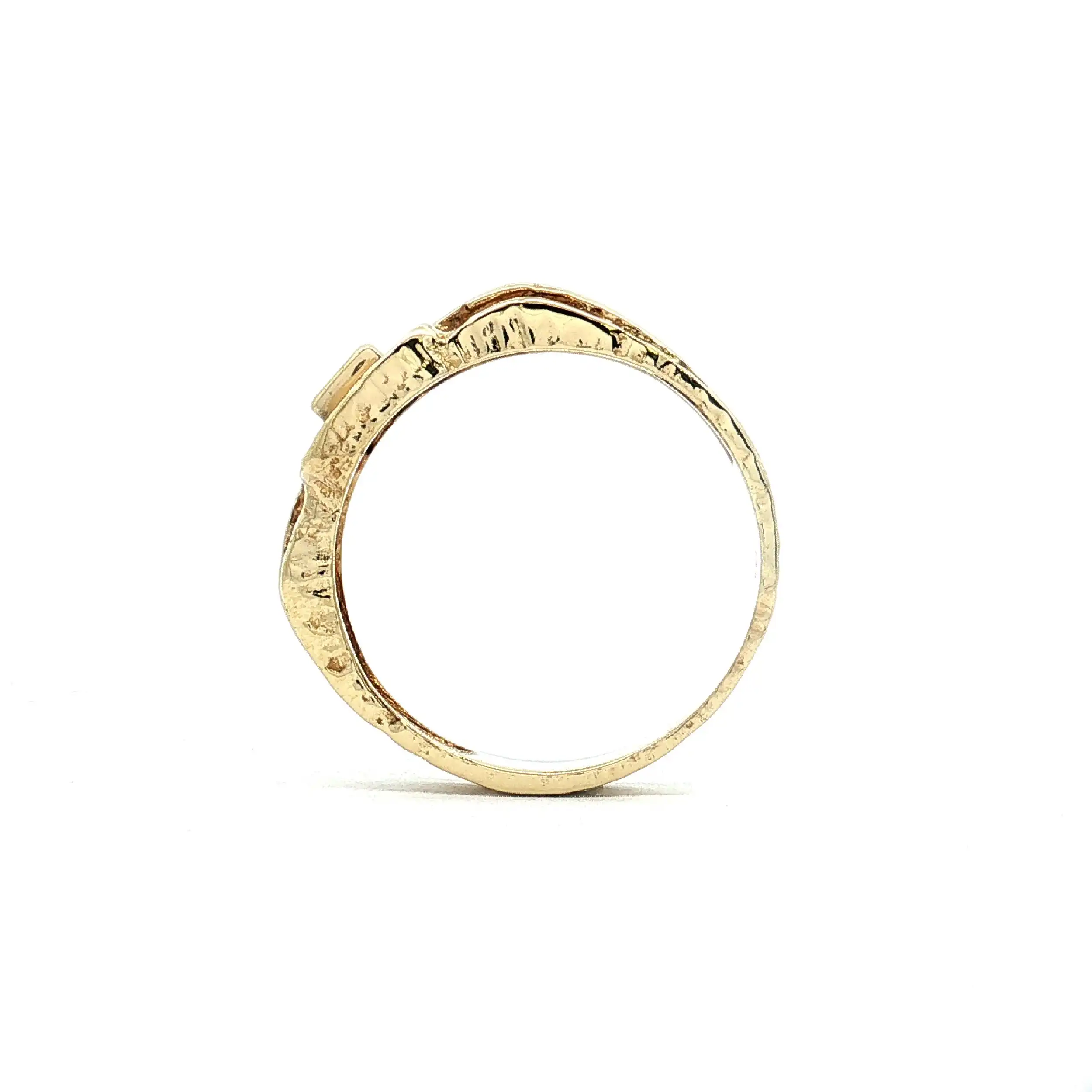 Ring Gelbgold gehämmert mit Diamant Ring Gelbgold gehämmert mit Diamant