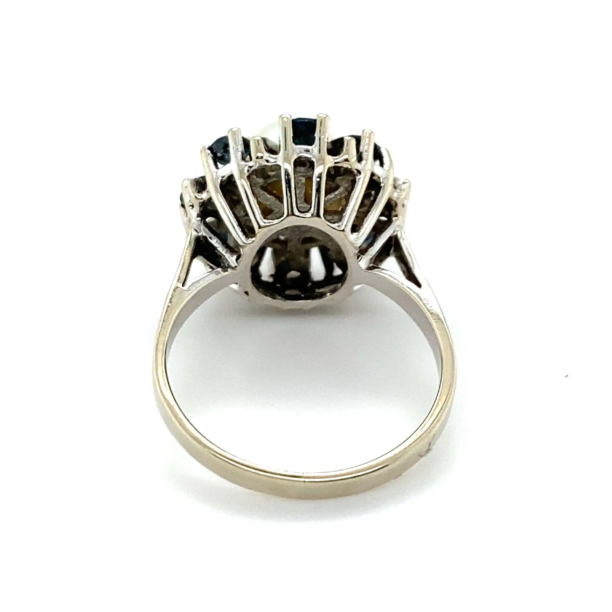 Ring Weißgold mit Perle und Saphiren Ring Weißgold mit Perle und Saphiren