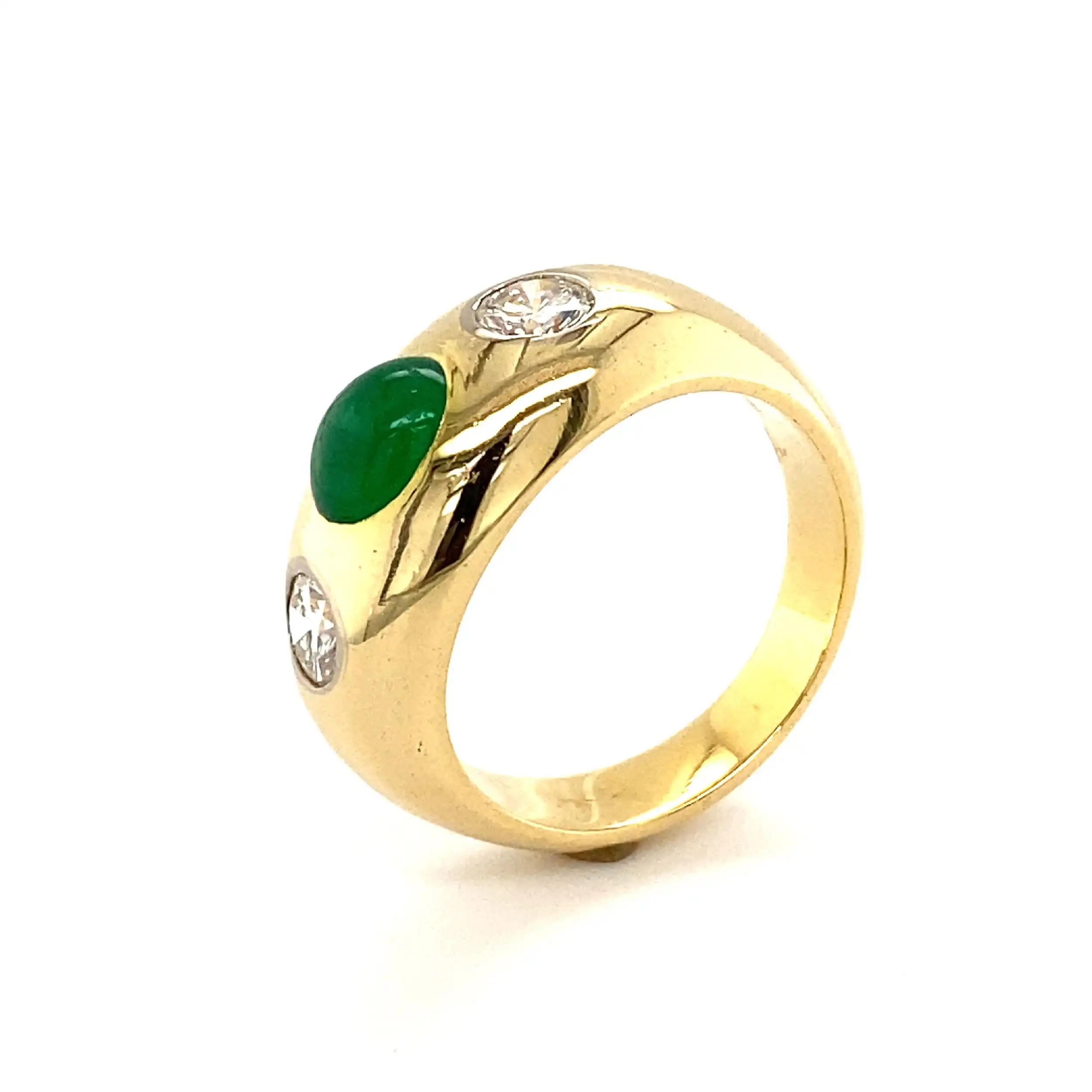 Ring Gelbgold mit Smaragd Cabochon & Brillanten Ring Gelbgold mit Smaragd Cabochon & Brillanten