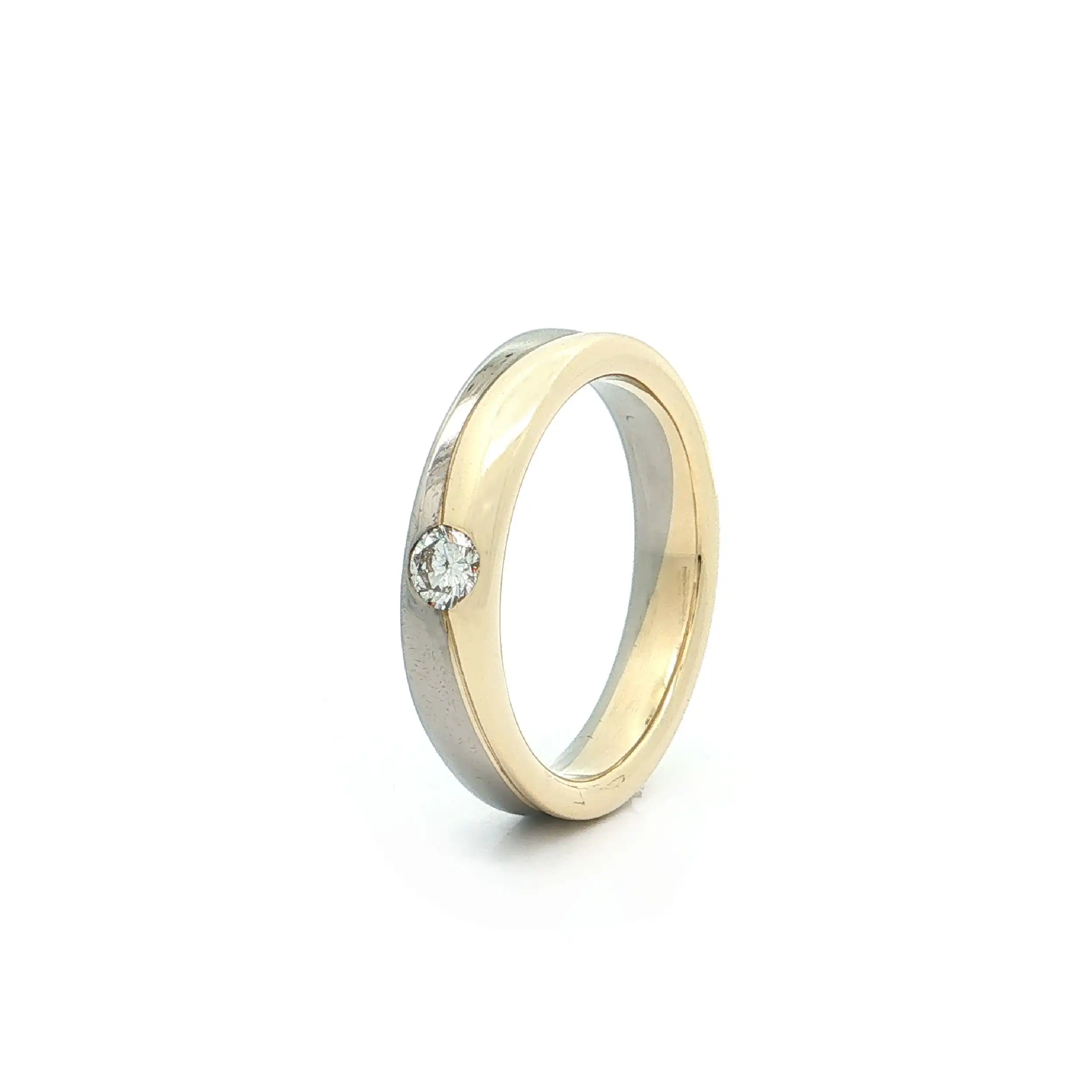 Ring Bicolor mit Brillant, graviert mit 0,15ct Ring Bicolor mit Brillant, graviert mit 0,15ct