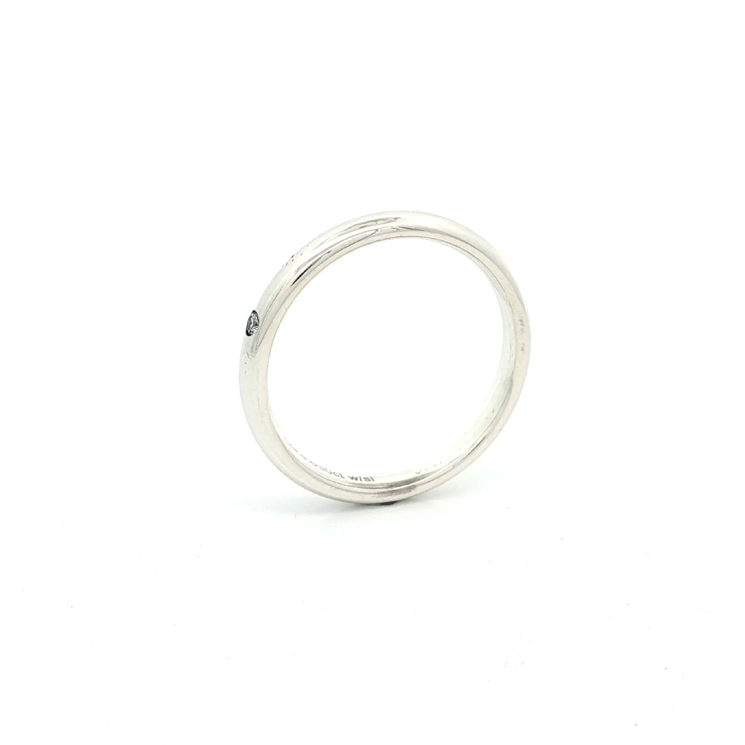 Ring Weißgold mit Brillant, graviert mit 0,03ct W/Si Ring Weißgold mit Brillant, graviert mit 0,03ct W/Si