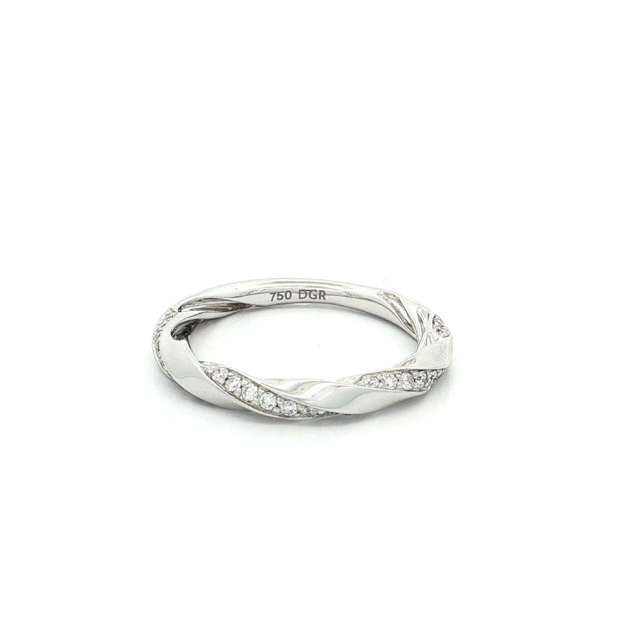 Ring Weißgold gedreht mit Brillanten Ring Weißgold gedreht mit Brillanten