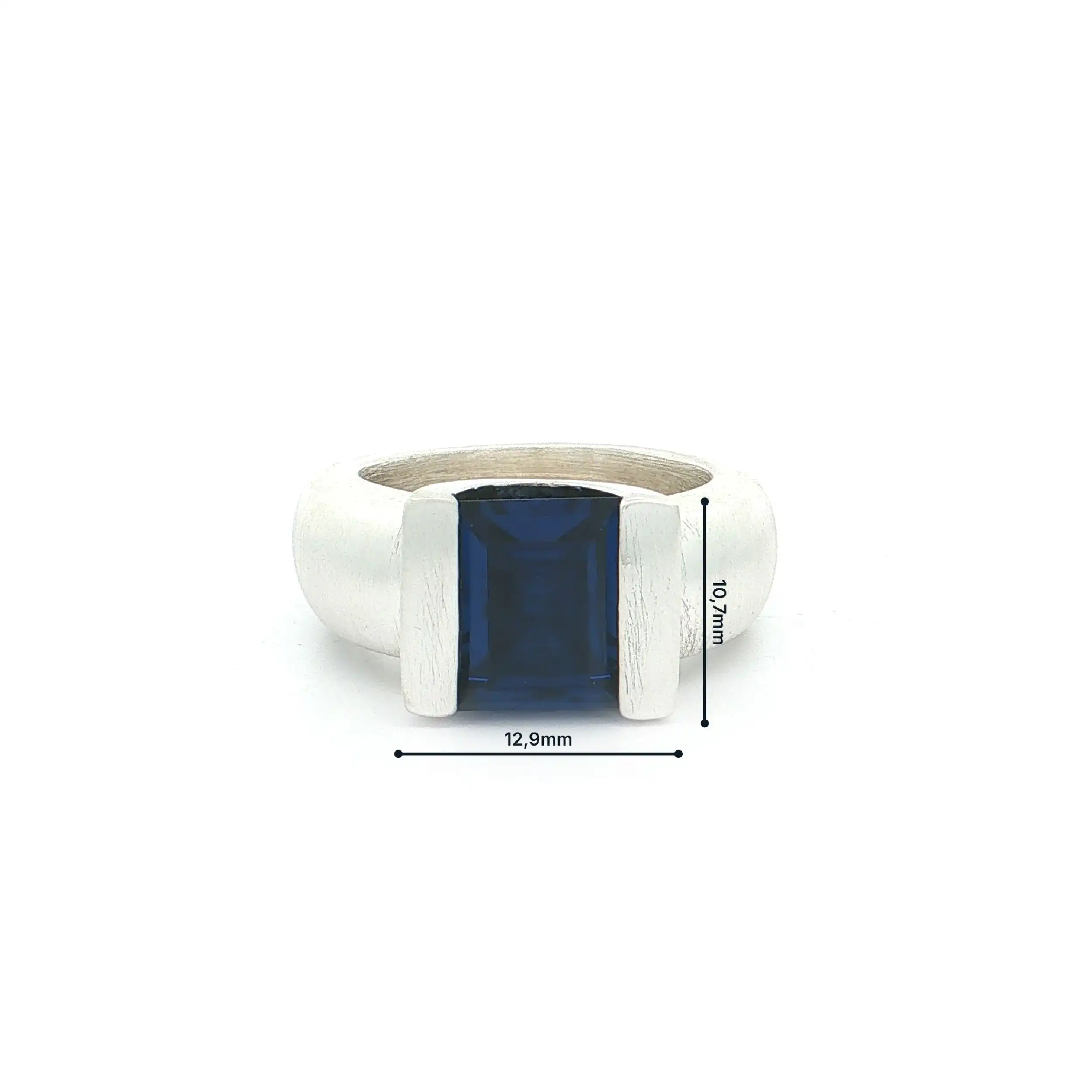 Ring Silber mit snythetischem Spinell Ring Silber mit snythetischem Spinell
