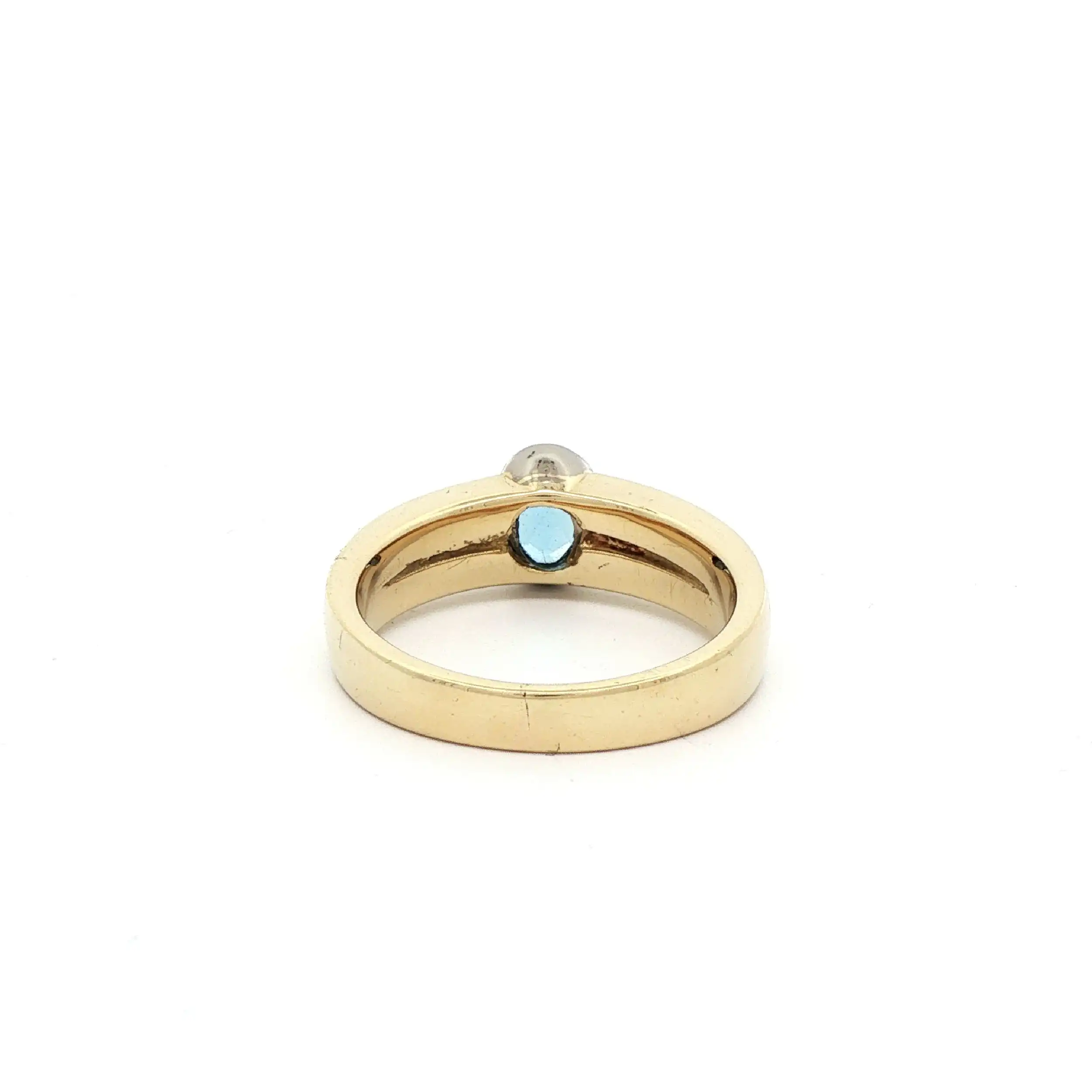Ring Gelbgold mit hellblauem Farbstein