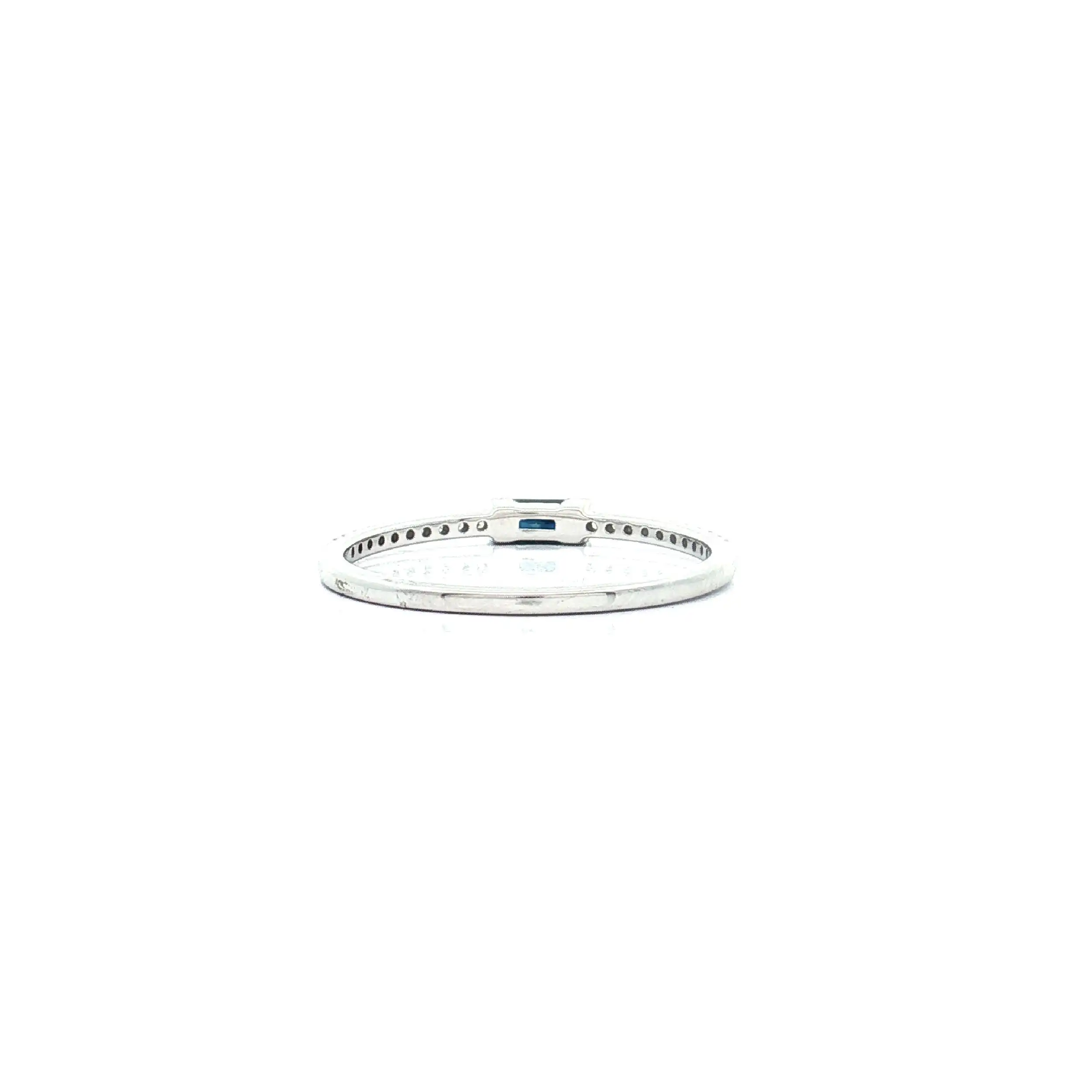 Ring Weißgold mit Brillanten und Saphir Ring Weißgold mit Brillanten und Saphir