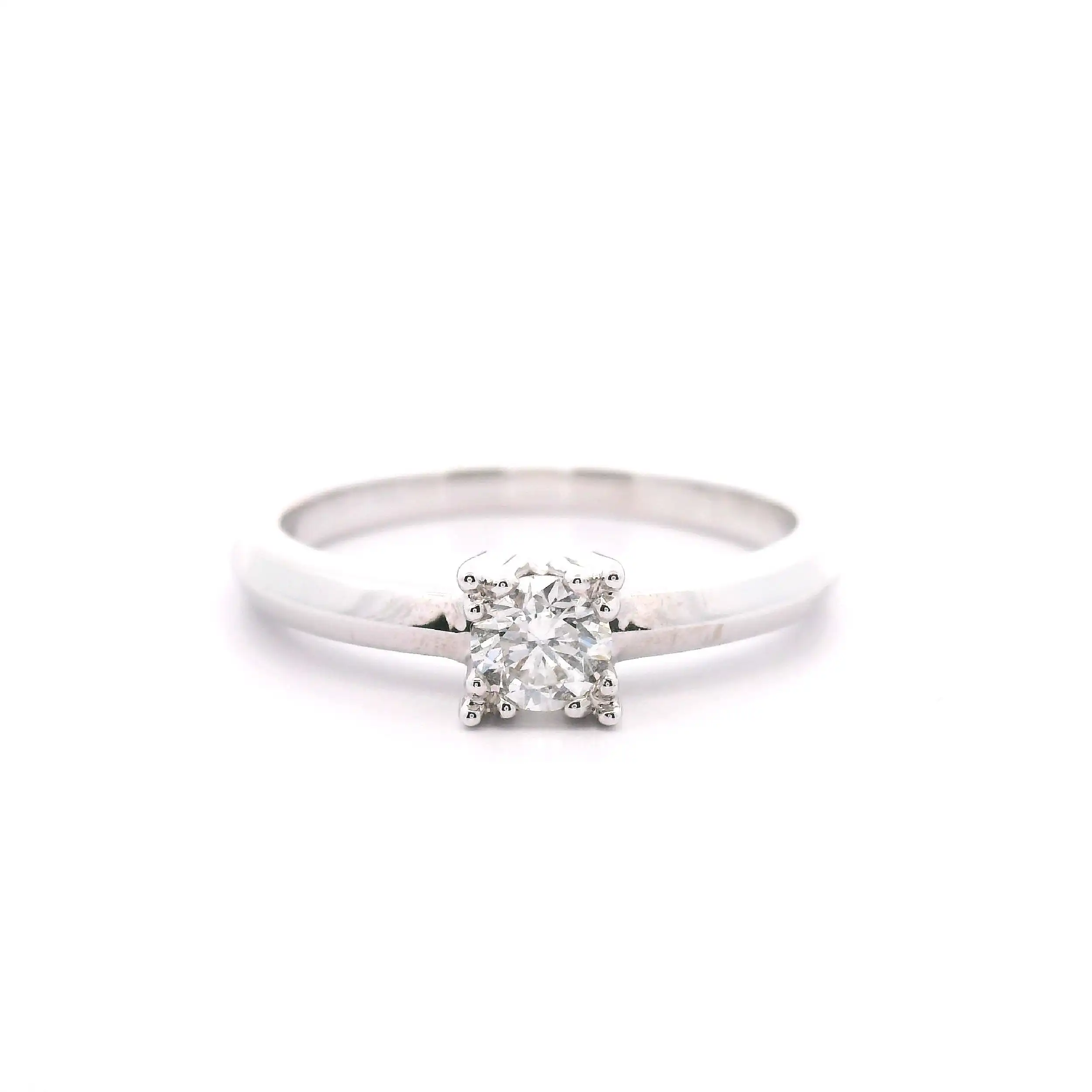Ring Weißgold mit Brillant-Solitär, graviert mit "0.25 W/Si" Ring Weißgold mit Brillant-Solitär, graviert mit "0.25 W/Si"