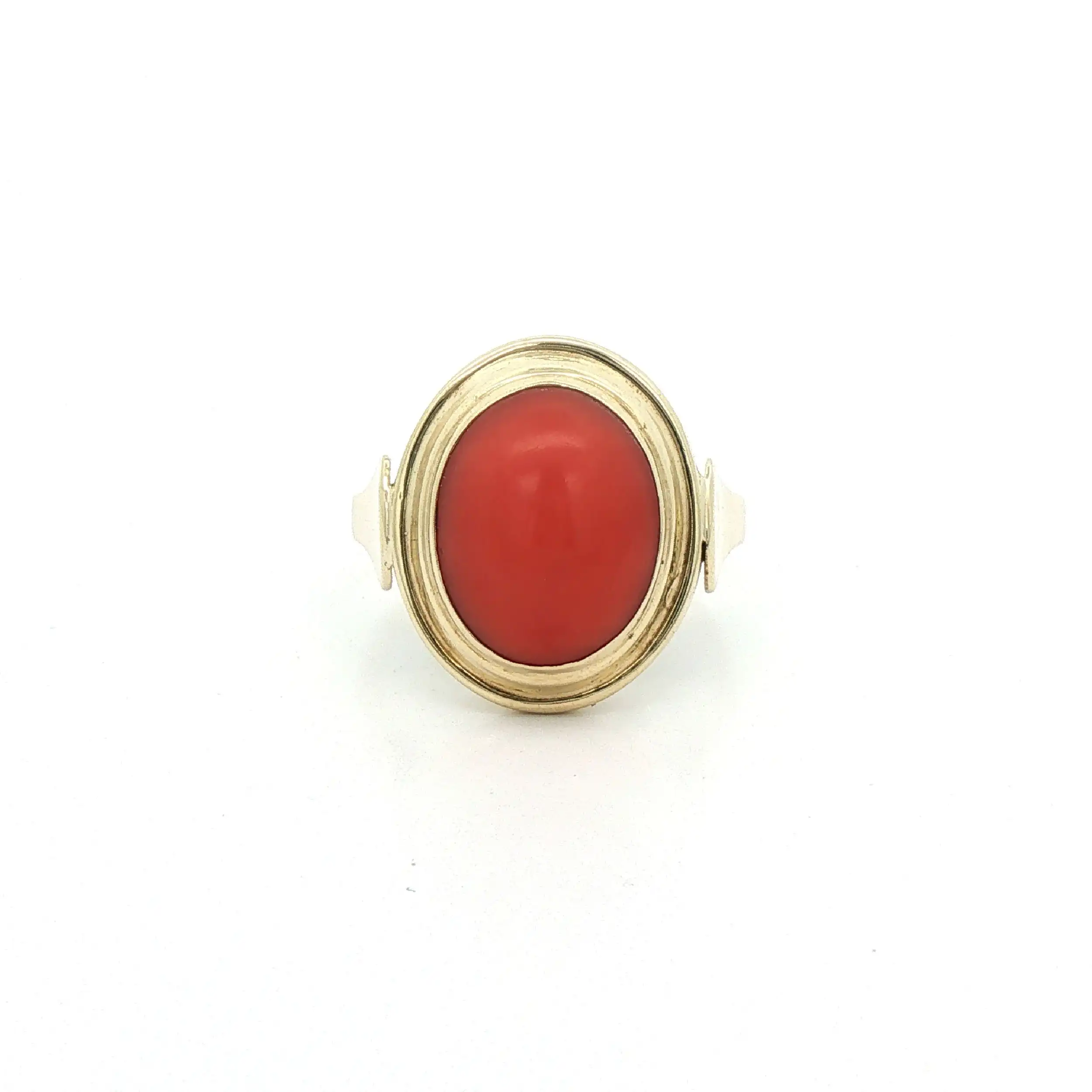 Ring Gelbgold mit Koralle Ring Gelbgold mit Koralle