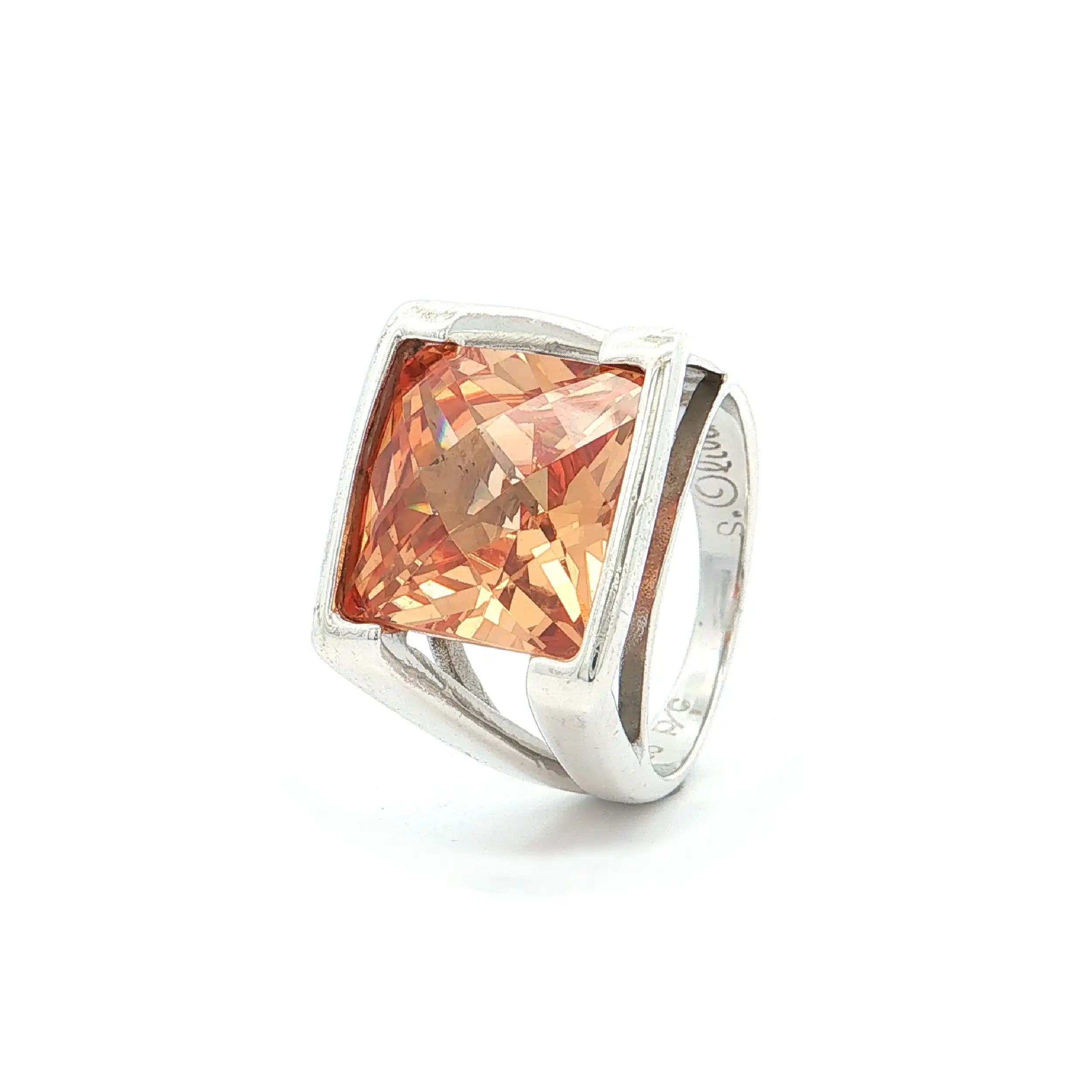 Ring Silber mit orangenem Farbstein Ring Silber mit orangenem Farbstein