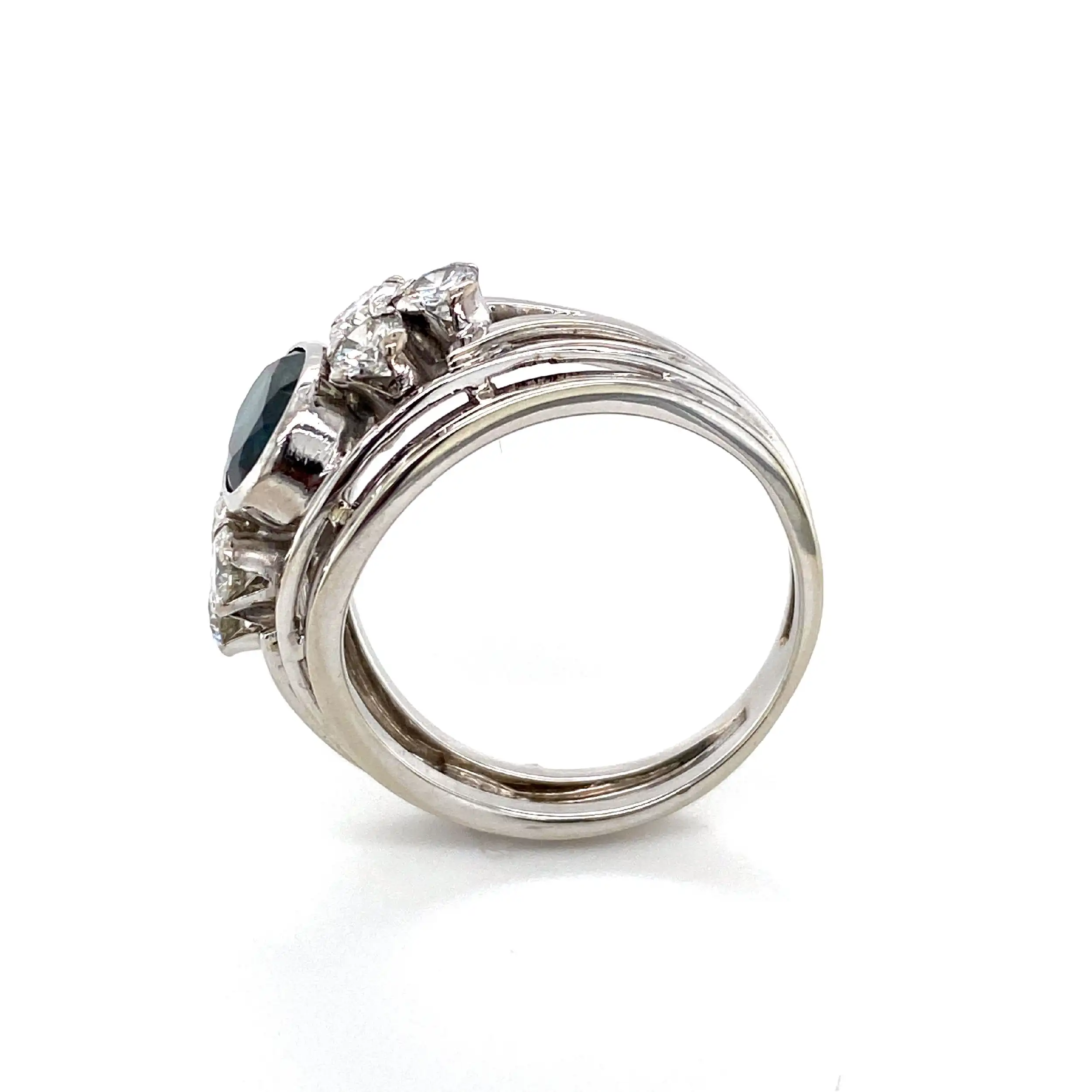 Ring Weißgold mit Saphir ca. 1,4ct und 6 Brillanten mit EPL Expertise Ring Weißgold mit Saphir ca. 1,4ct und 6 Brillanten mit EPL Expertise
