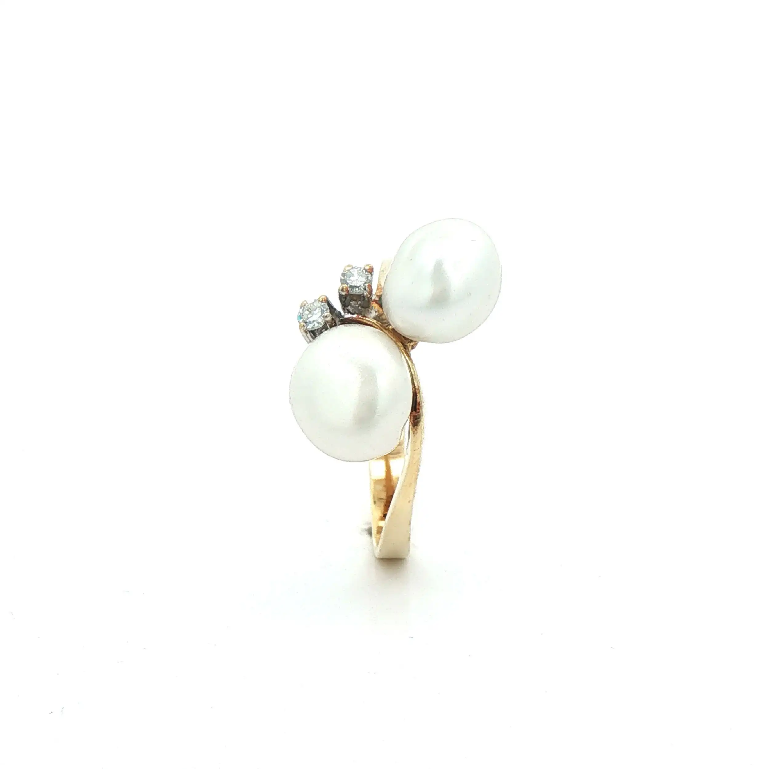 Ring Gelbgold mit Perle und Diamanten Ring Gelbgold mit Perle und Diamanten