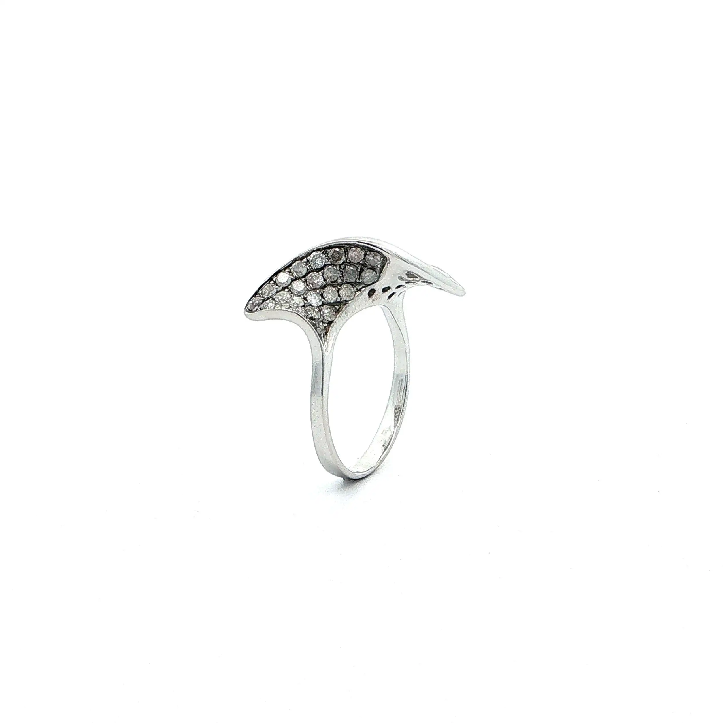 Ring Weißgold mit Brillanten Ring Weißgold mit Brillanten