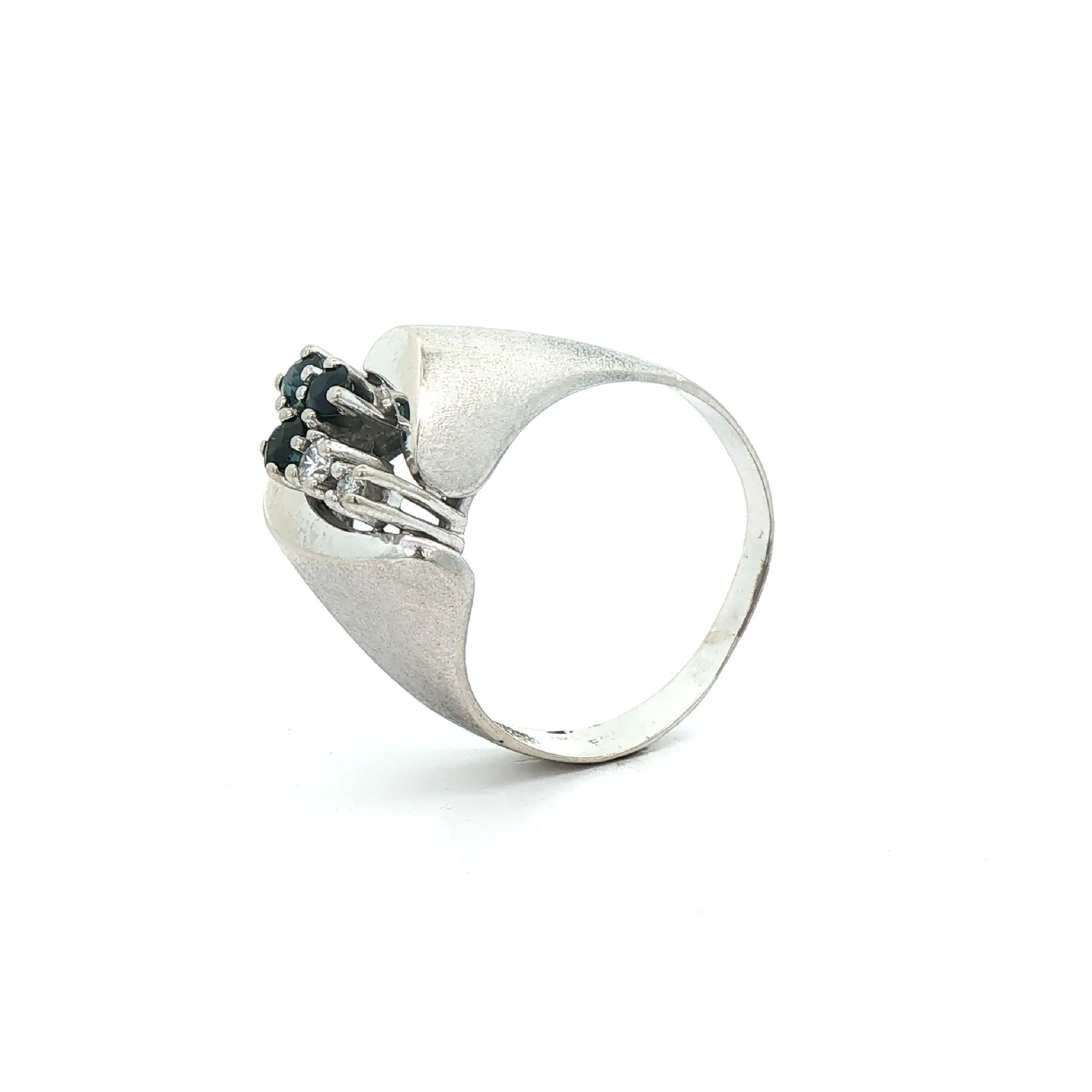 Ring Weißgold mit Brillanten und Saphiren