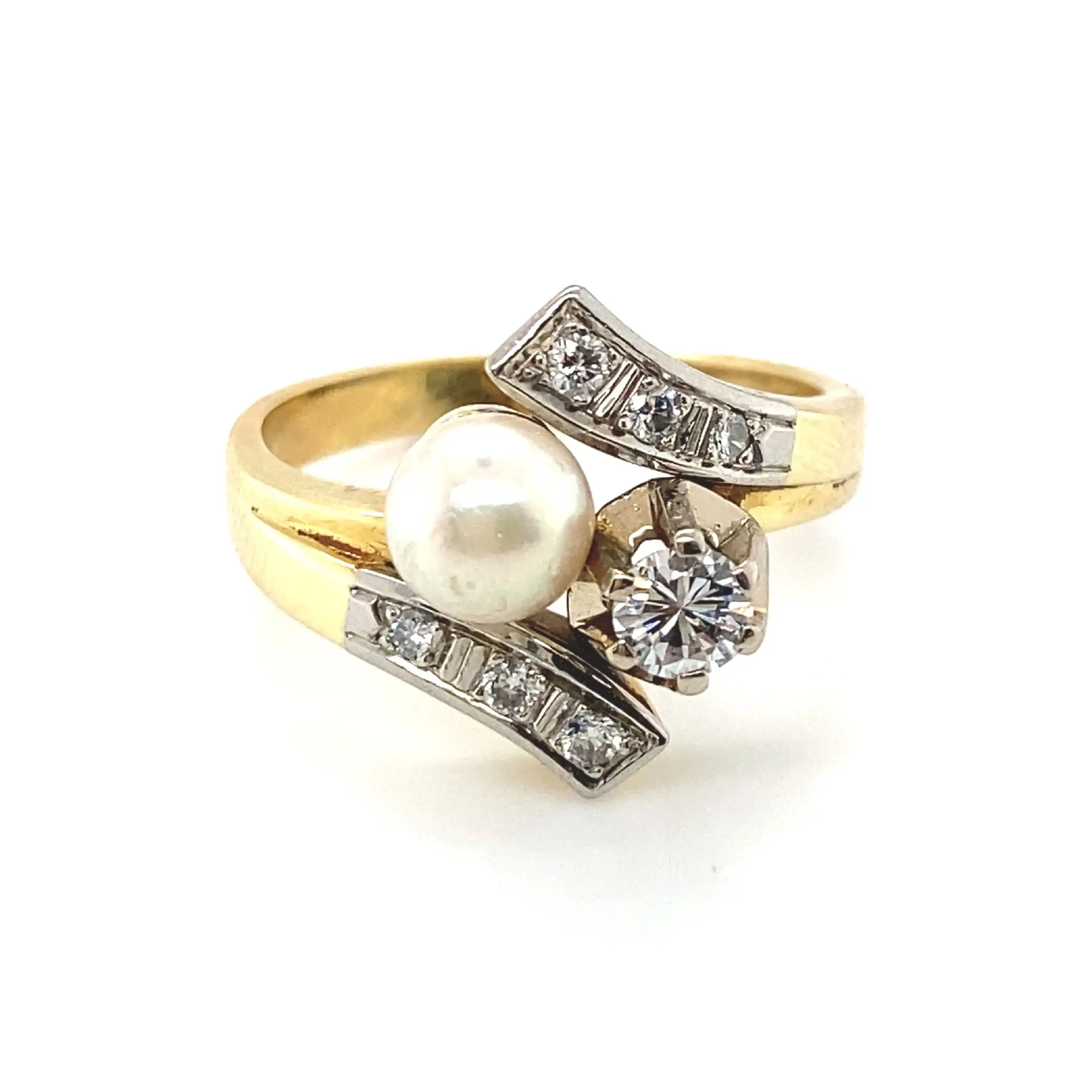 Ring Gelbgold mit Brillanten und Perle Ring Gelbgold mit Brillanten und Perle