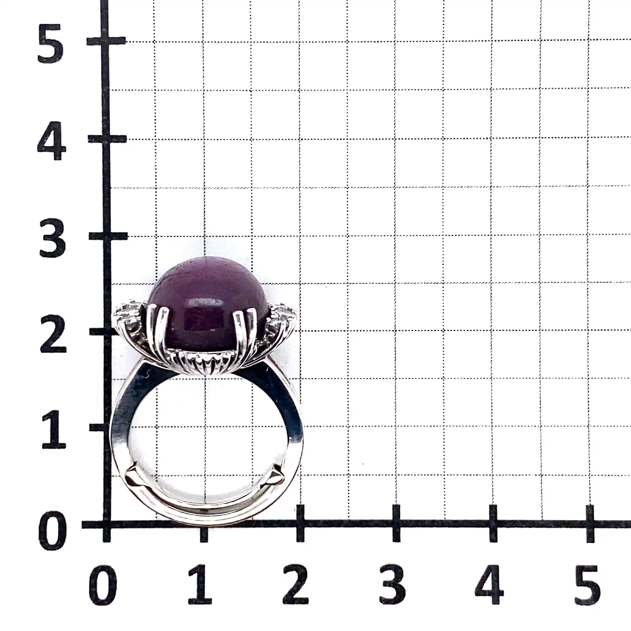 Ring Weißgold mit lila Cabochon und Brillanten