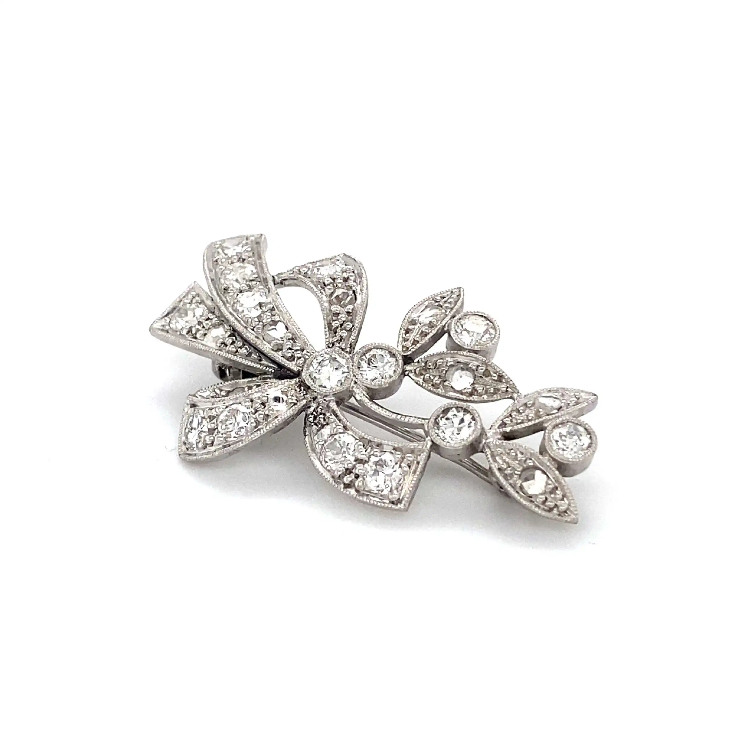 Brosche Weißgold mit Brillanten und Diamanten