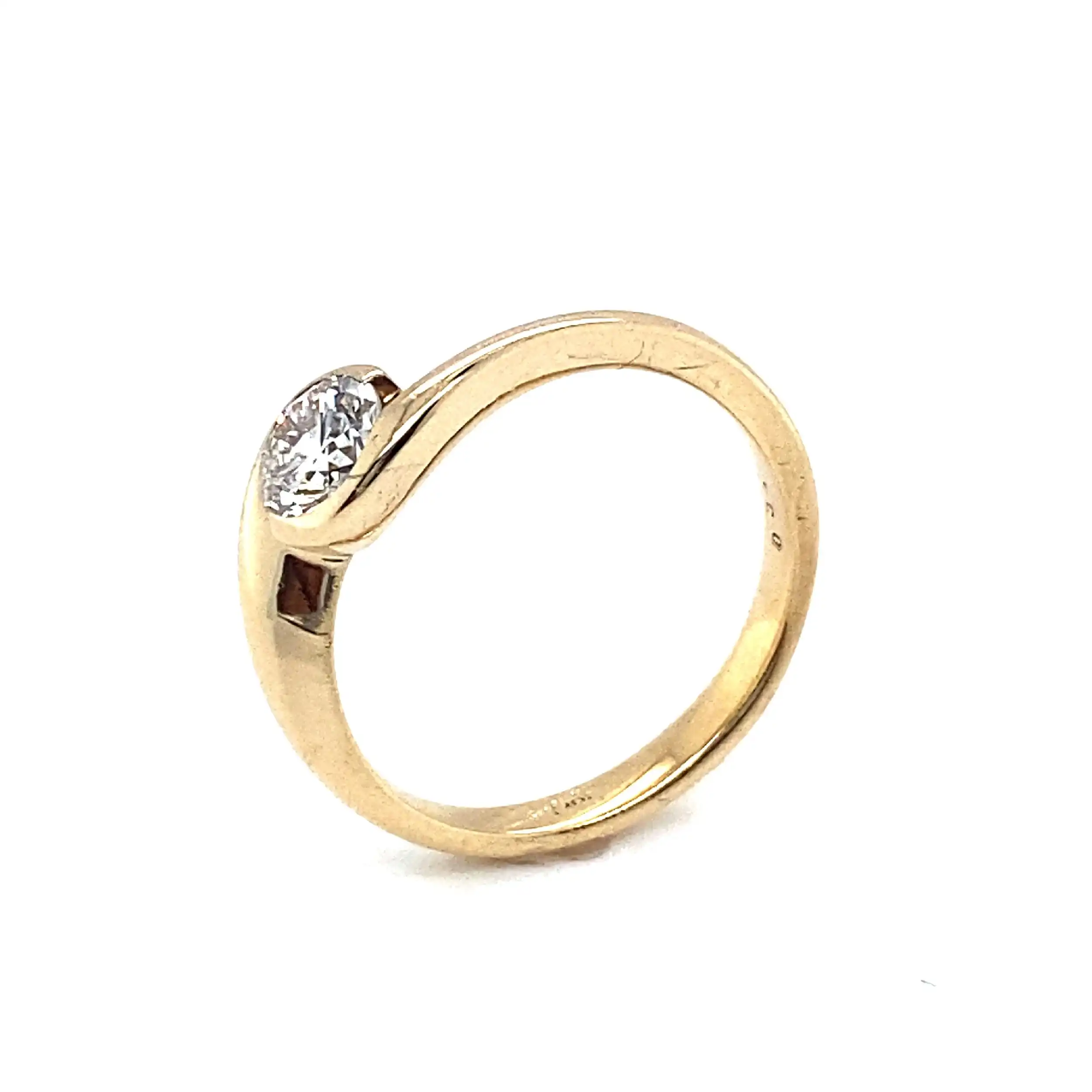 Ring Gelbgold mit Brillant, graviert mit 0,54ct Ring Gelbgold mit Brillant, graviert mit 0,54ct