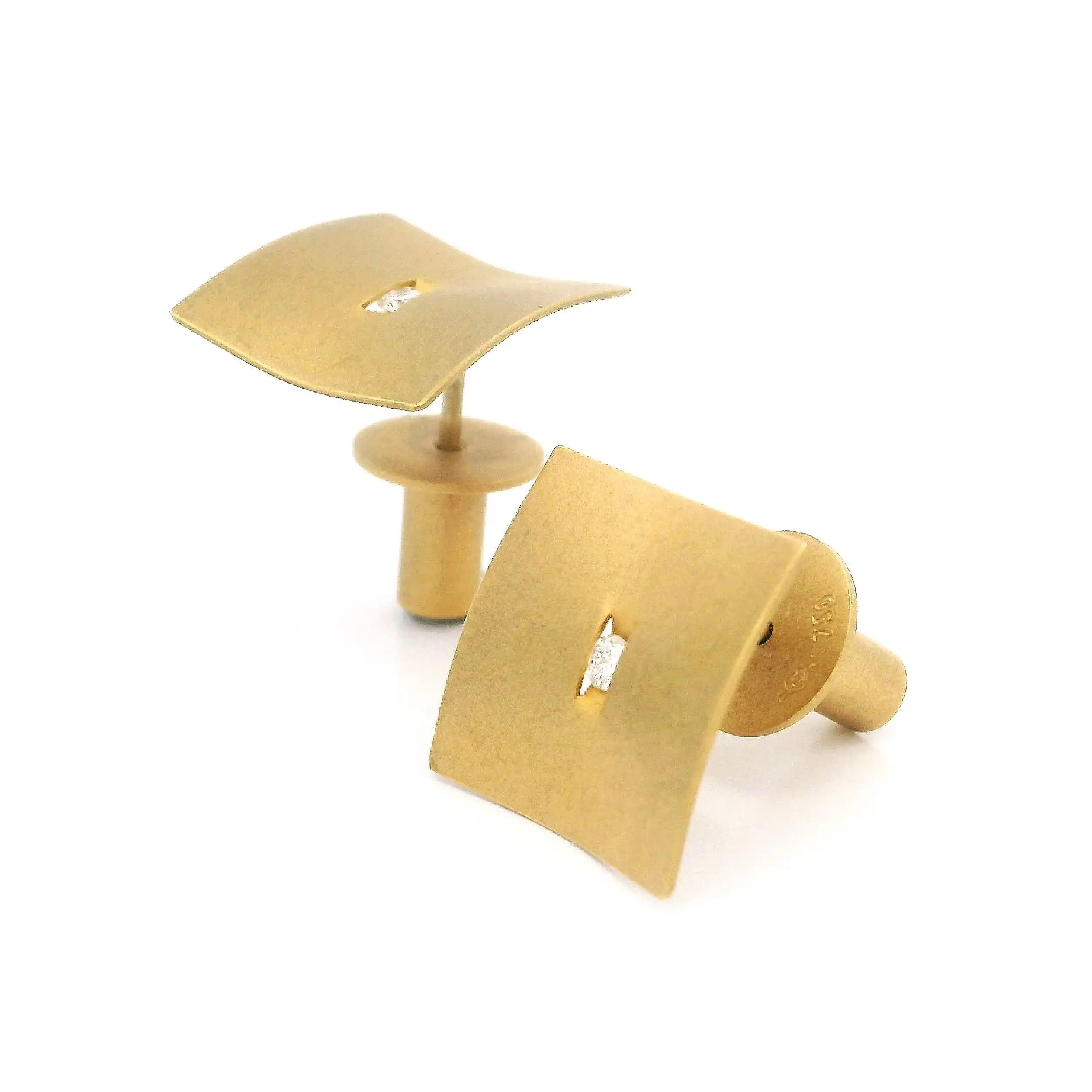 Paar Ohrstecker Gelbgold Niessing Segel mit Brillanten und Stoppern Paar Ohrstecker Gelbgold Niessing Segel mit Brillanten und Stoppern