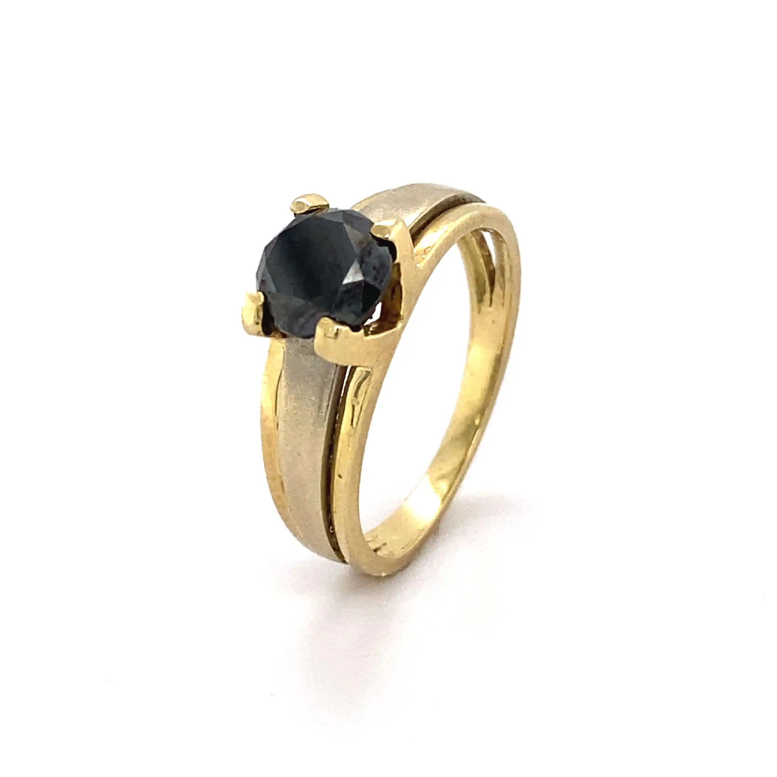 Ring Bicolor mit schwarzem Farbstein Ring Bicolor mit schwarzem Farbstein
