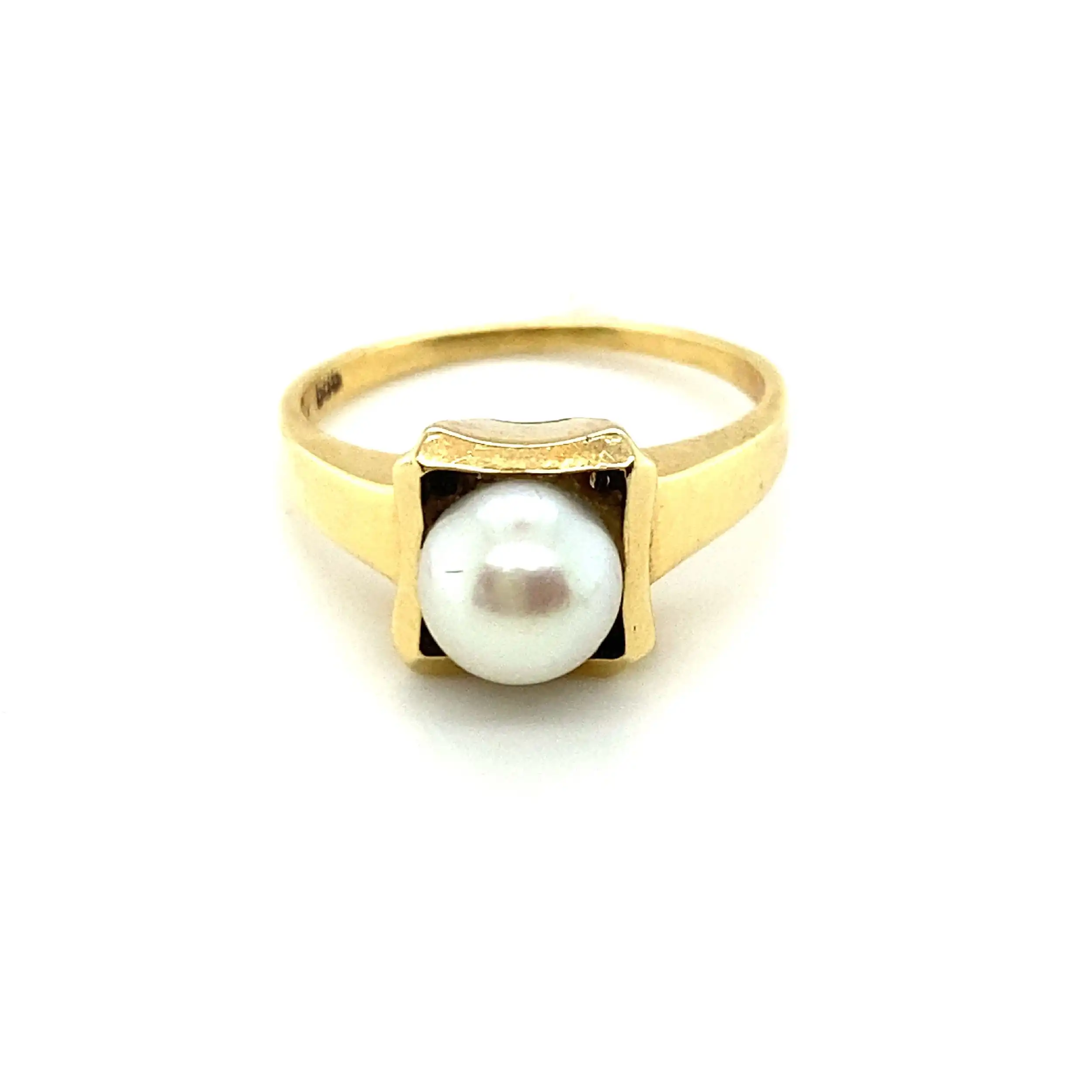 Ring Gelbgold mit Perle Ring Gelbgold mit Perle