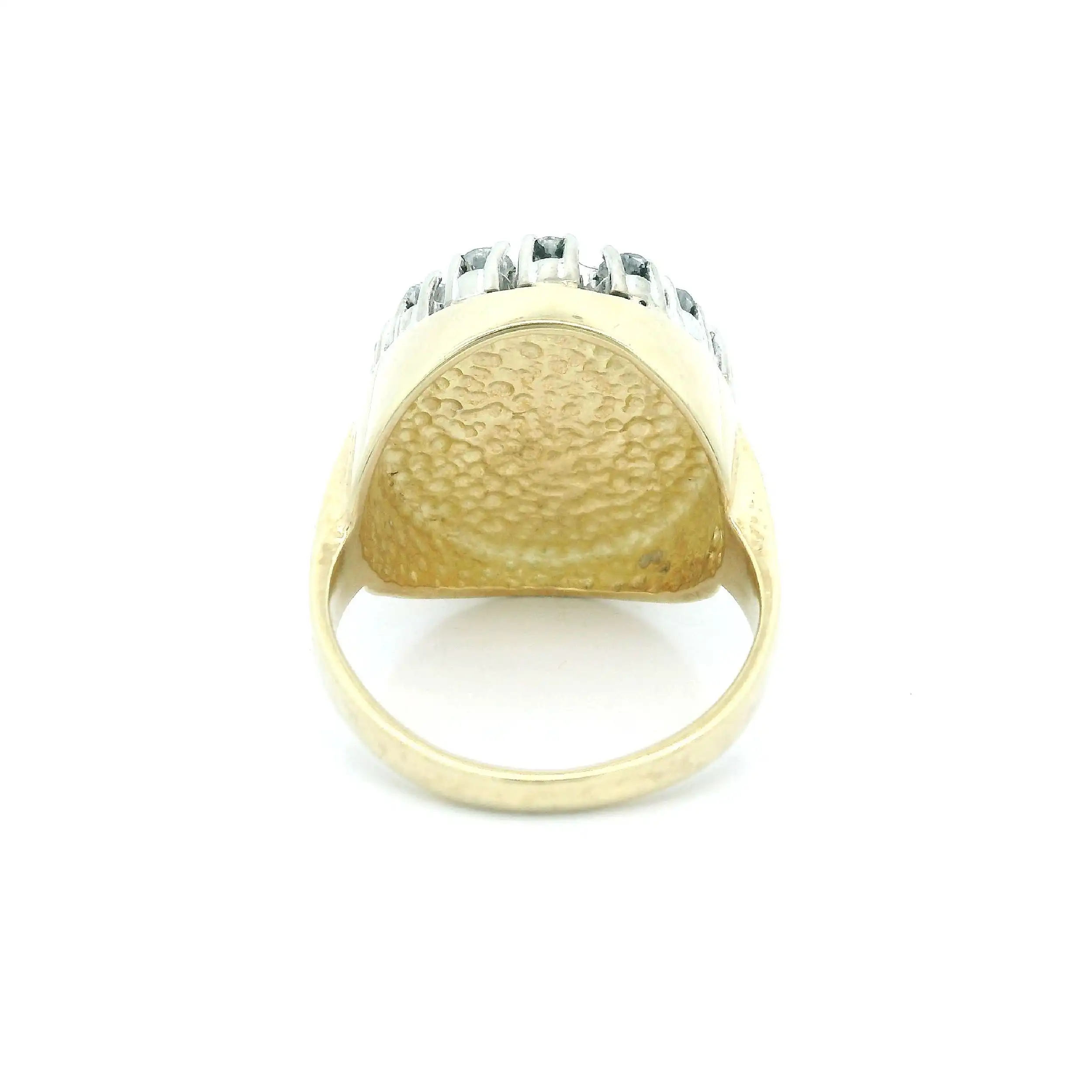 Ring Bicolor mit Onyx Cabochon und Brillanten Ring Bicolor mit Onyx Cabochon und Brillanten